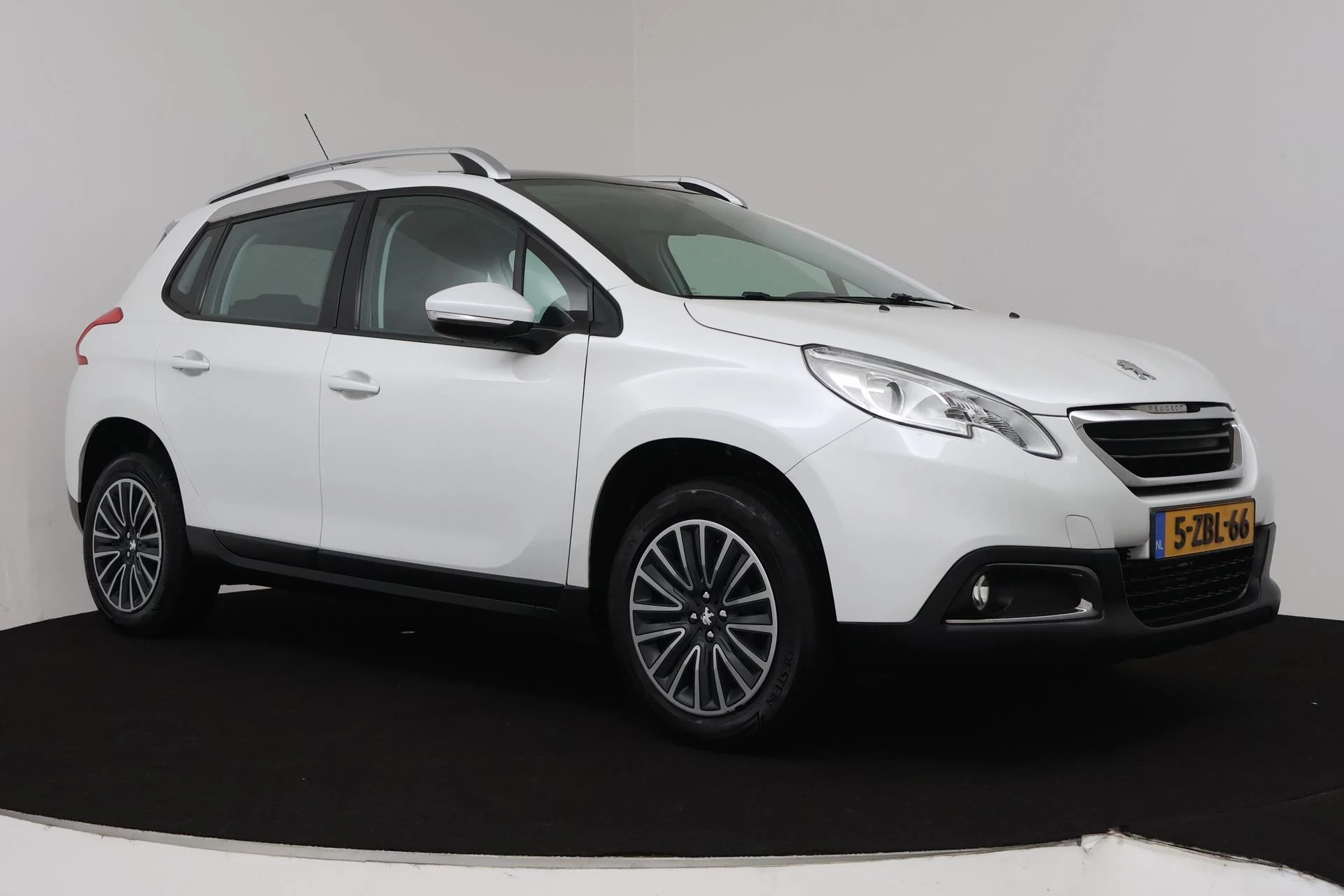 Hoofdafbeelding Peugeot 2008