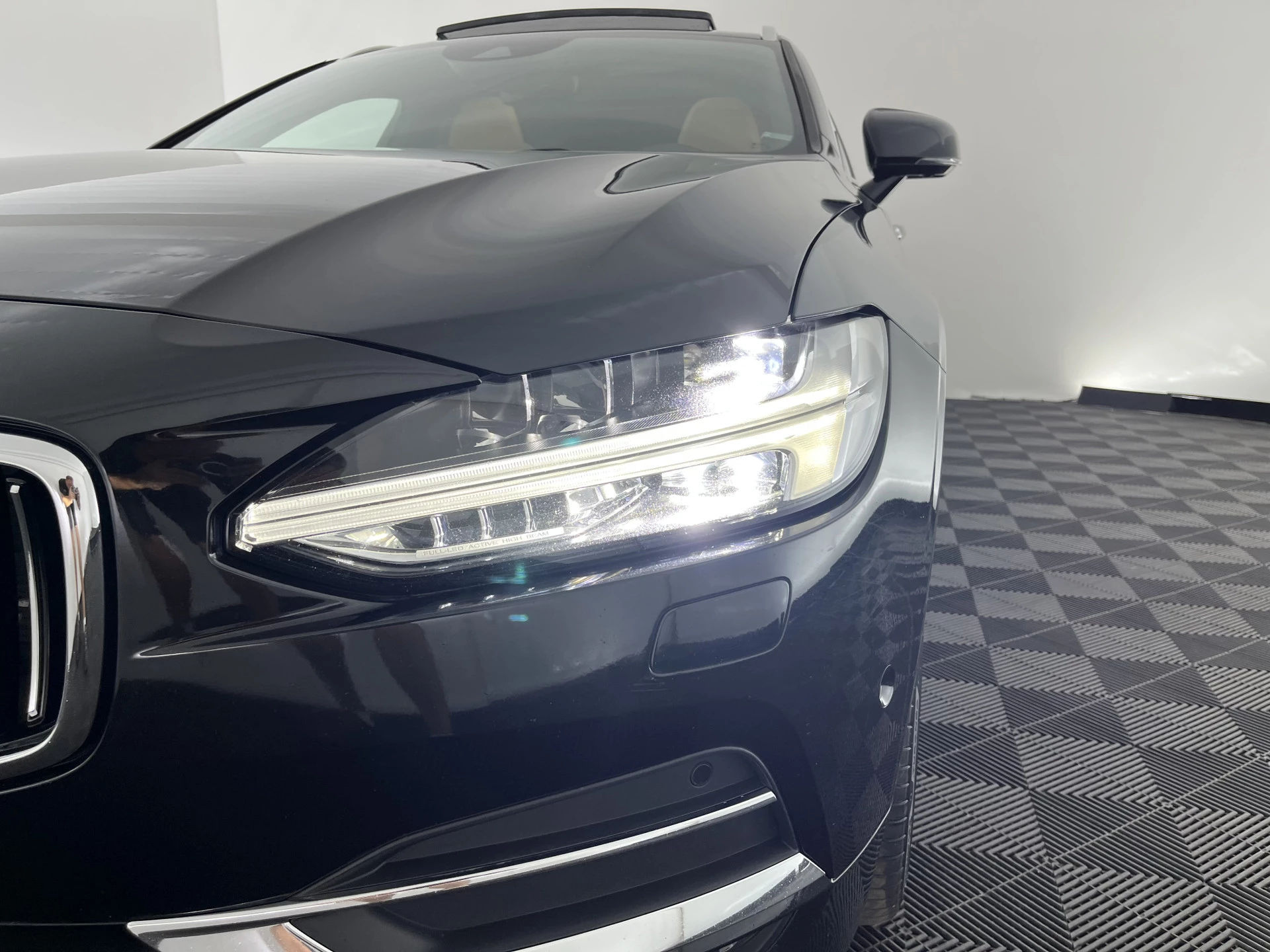 Hoofdafbeelding Volvo V90