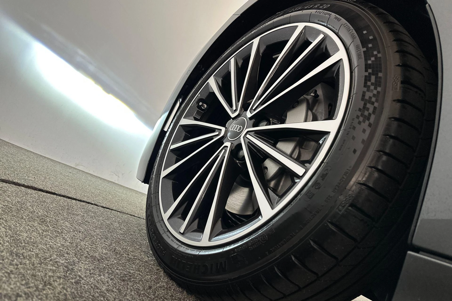 Hoofdafbeelding Audi A6 e-tron