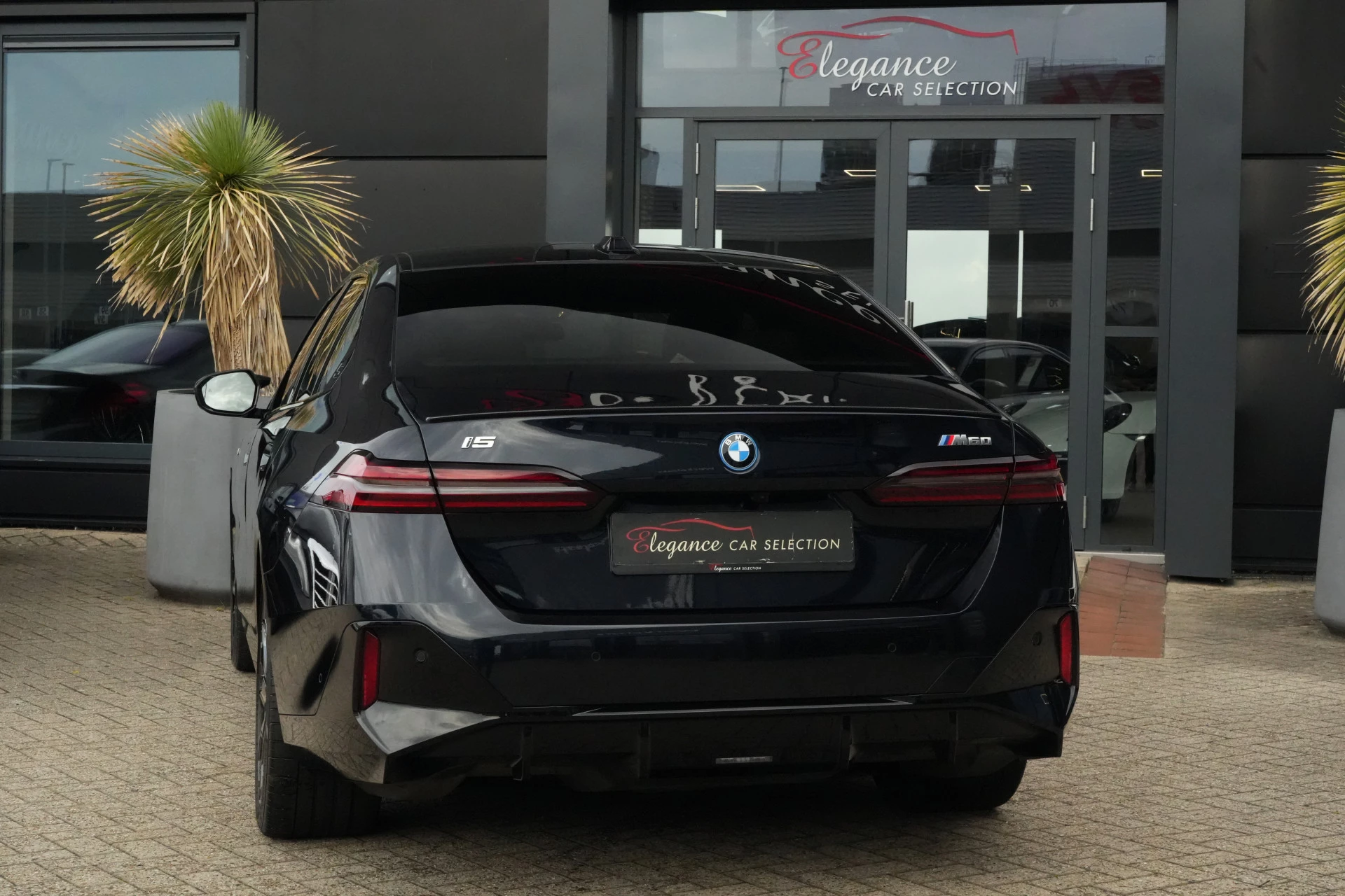 Hoofdafbeelding BMW i5