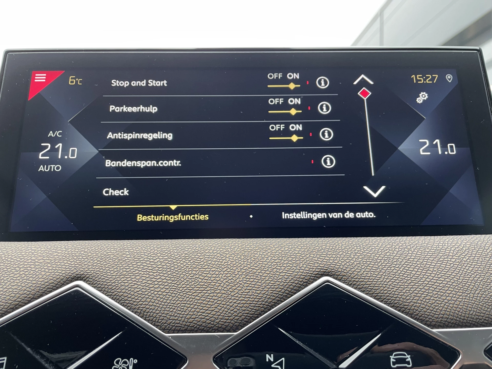 Hoofdafbeelding DS DS 3