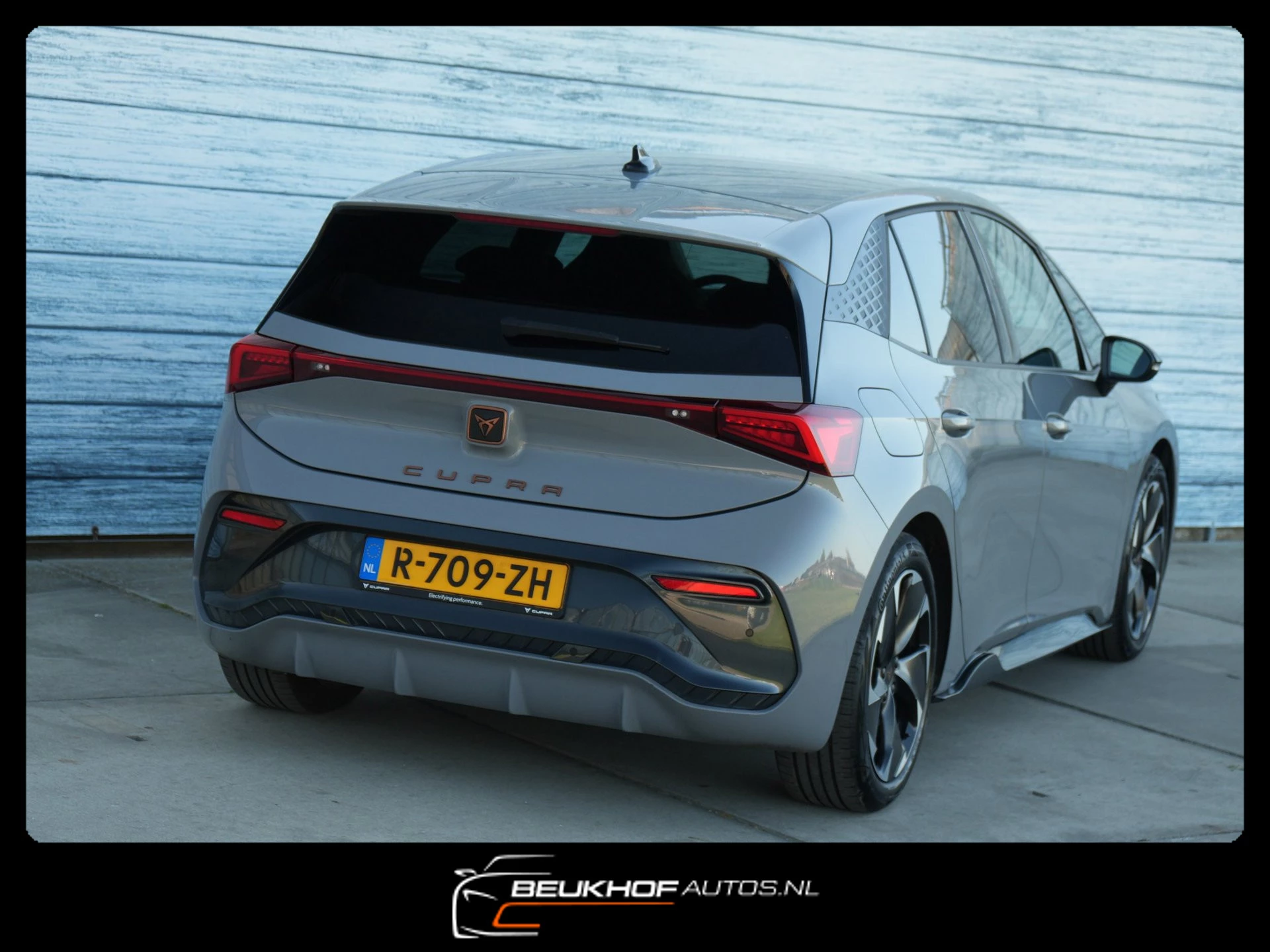 Hoofdafbeelding CUPRA Born