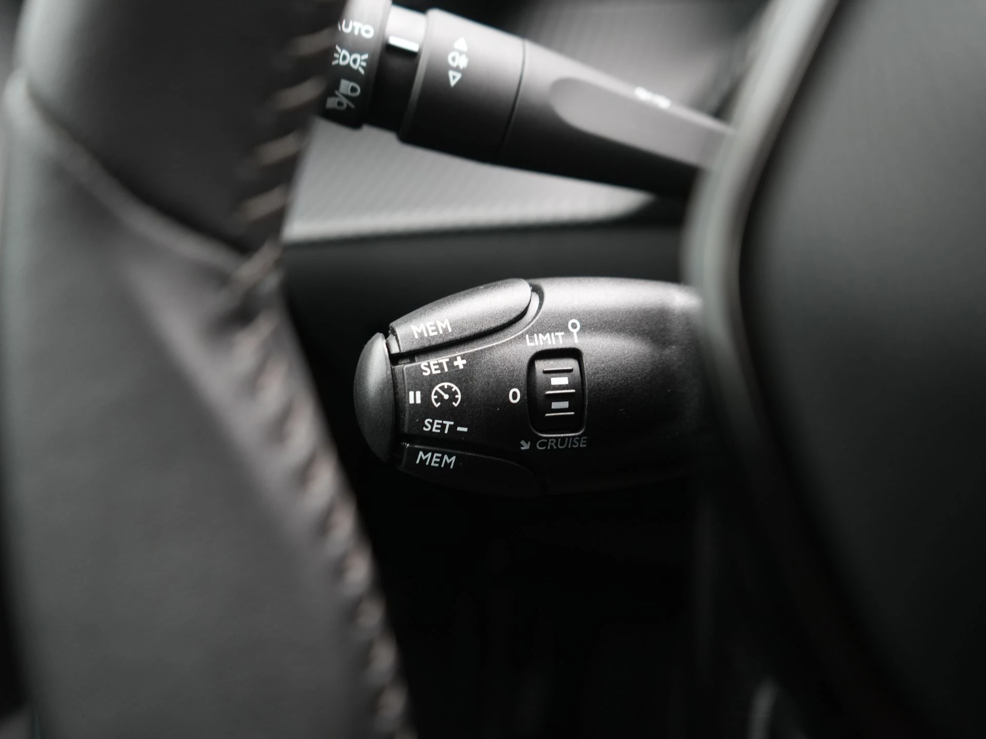 Hoofdafbeelding Peugeot e-208