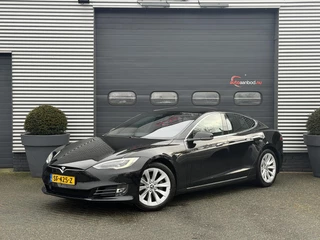 Hoofdafbeelding Tesla Model S Tesla Model S 75D Base | Plaid Stuur | Auto Pilot | Panoramadak | Camera | Stoelverwarming |