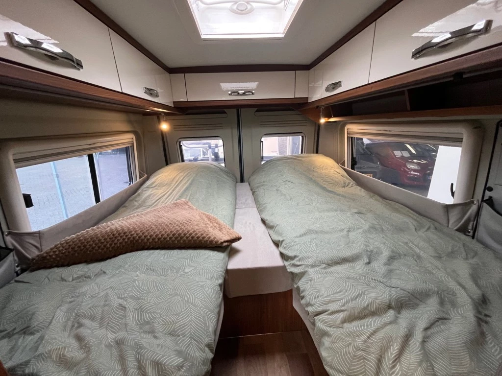 Hoofdafbeelding Pössl Globecar 640 Enkele Bedden Zonnepaneel