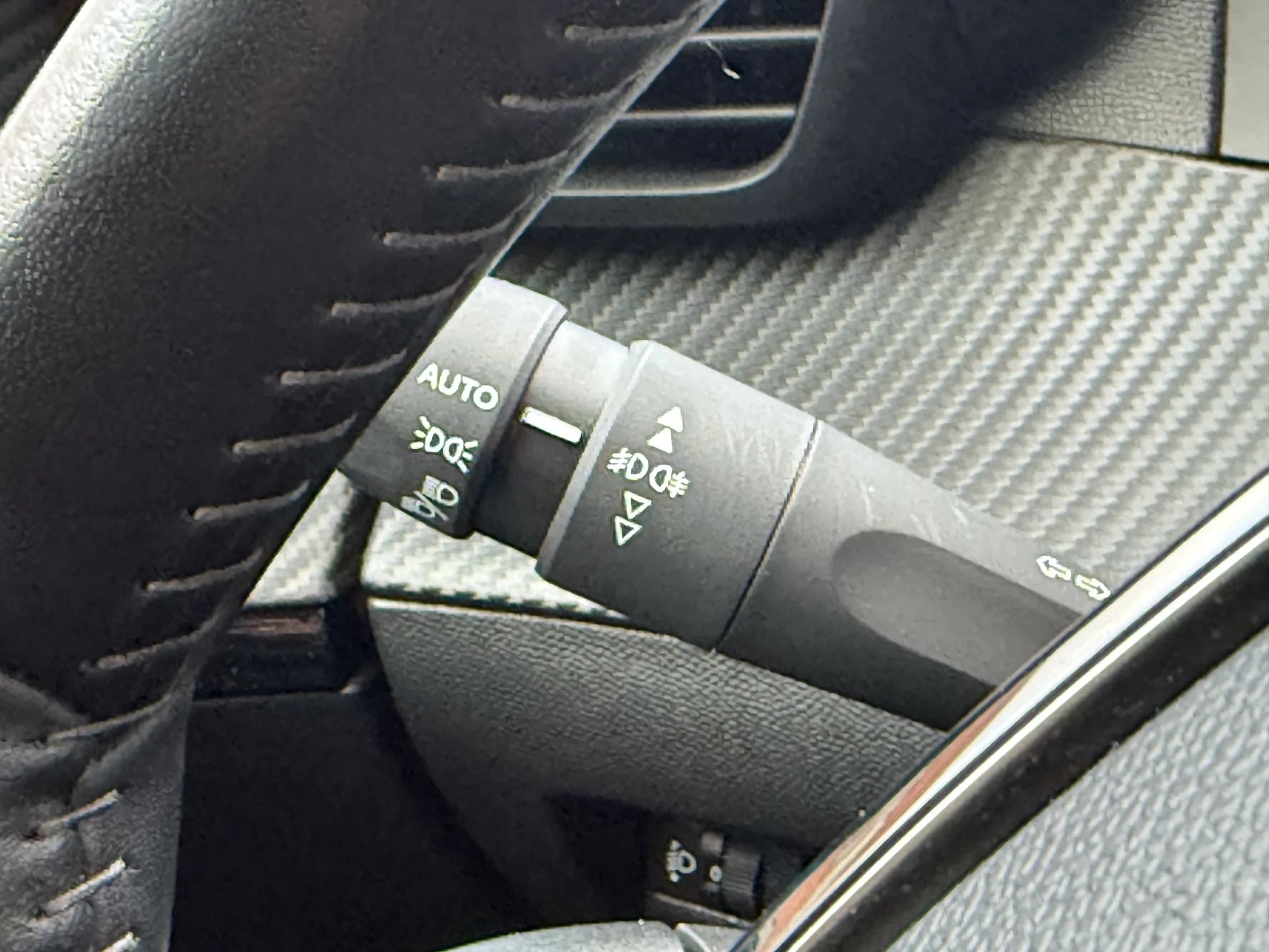 Hoofdafbeelding Peugeot e-2008