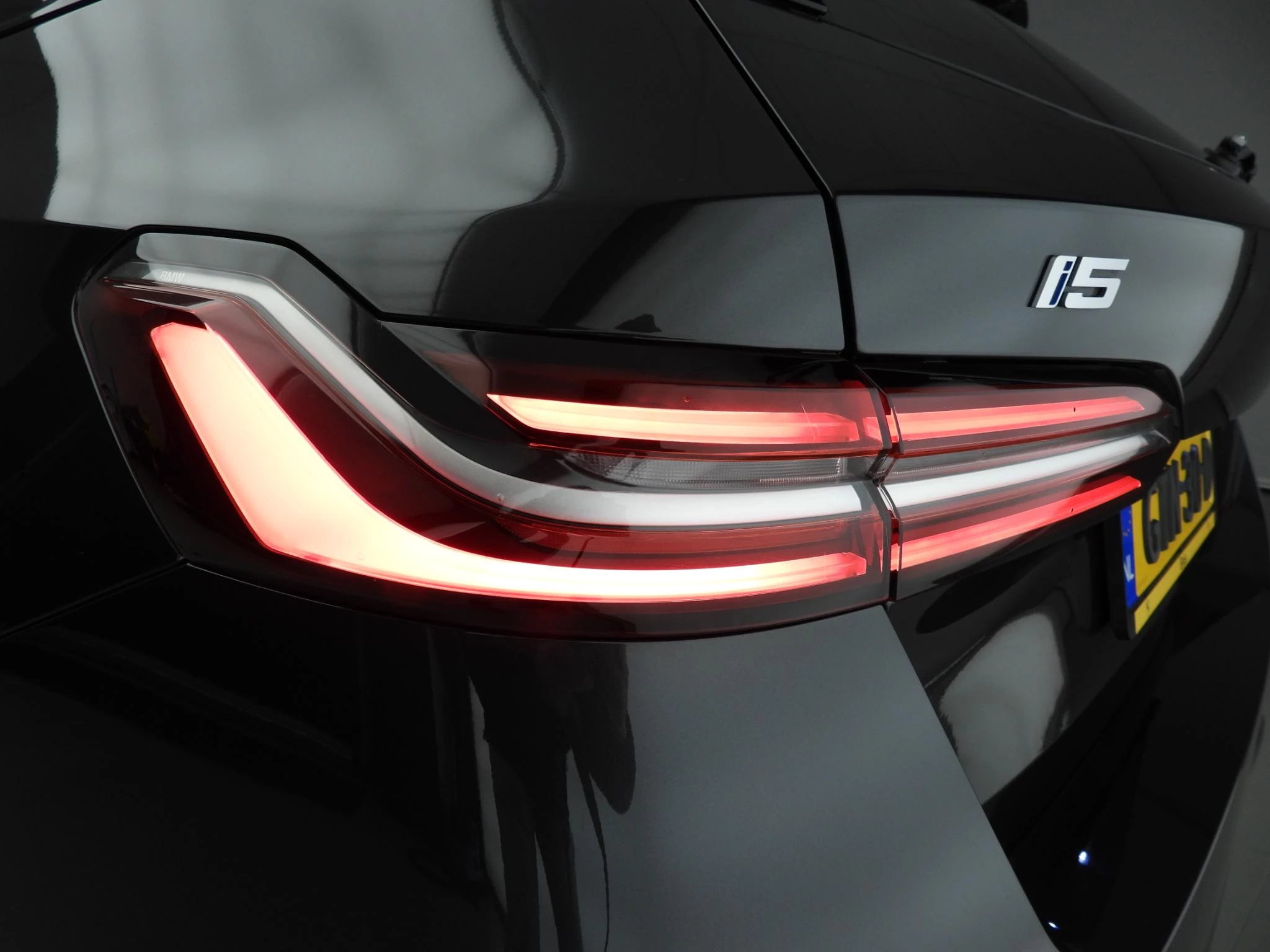 Hoofdafbeelding BMW i5