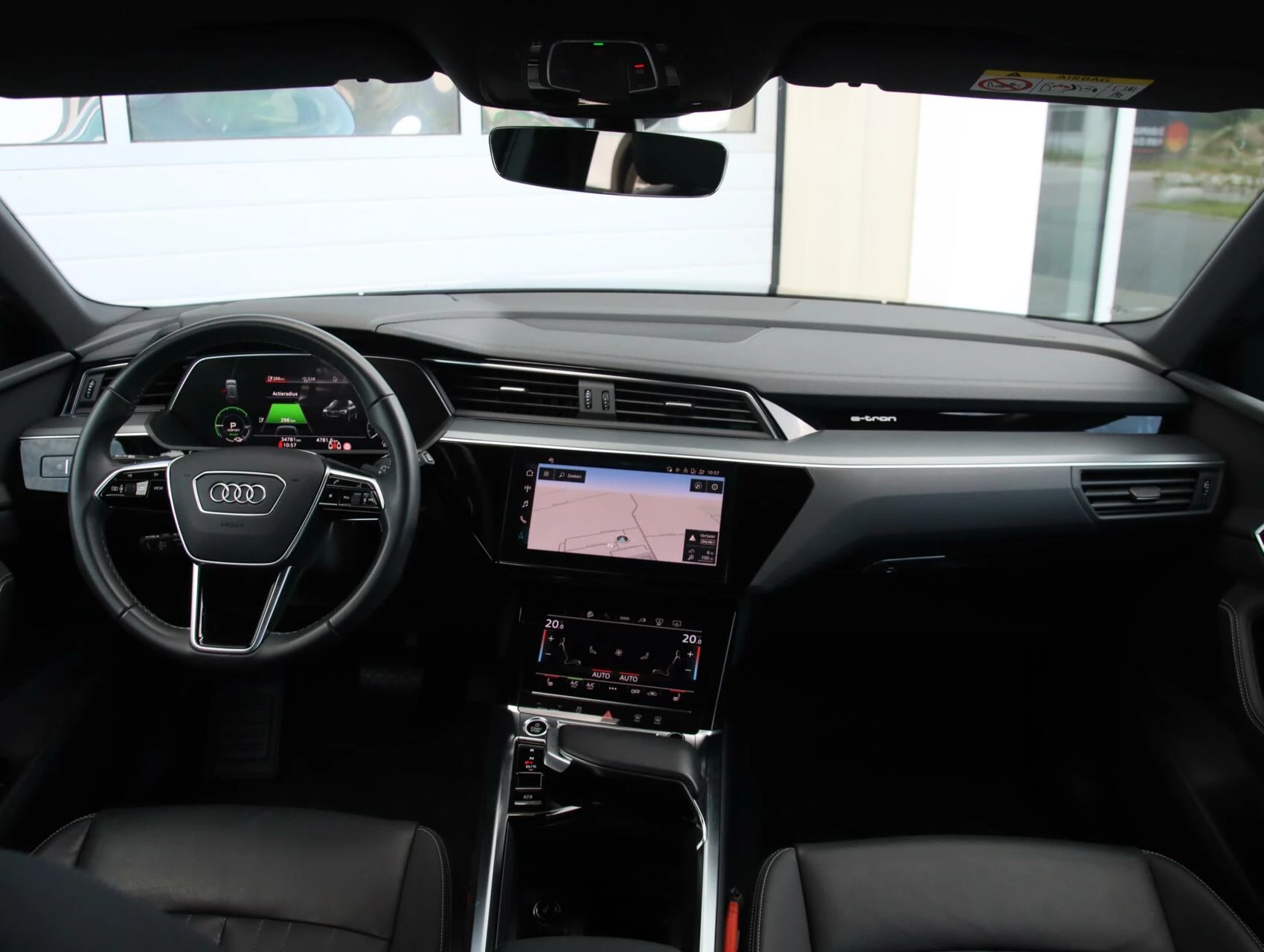 Hoofdafbeelding Audi e-tron