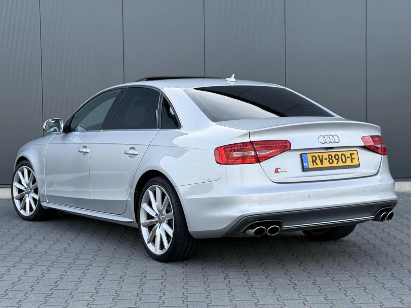 Hoofdafbeelding Audi S4