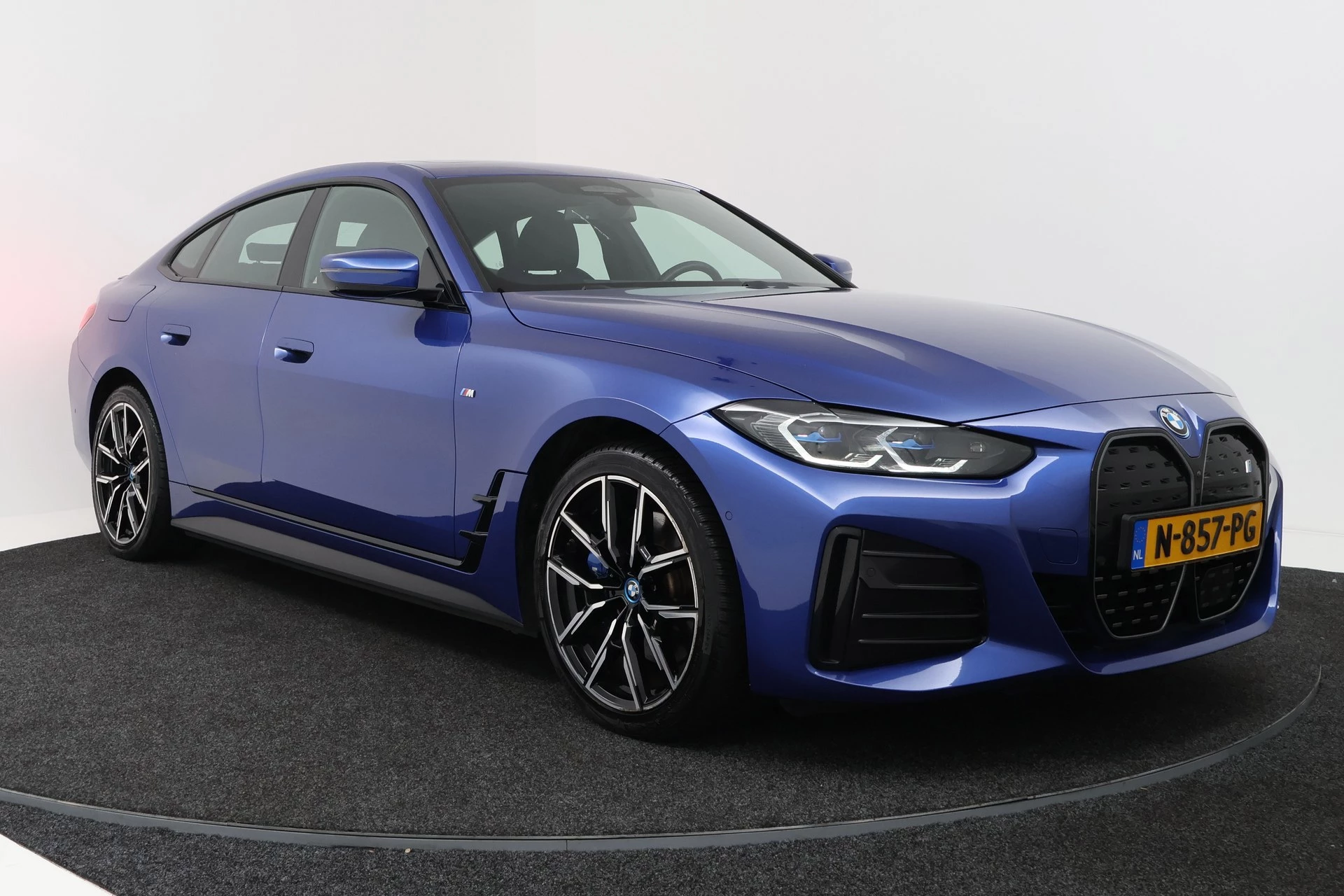 Hoofdafbeelding BMW i4