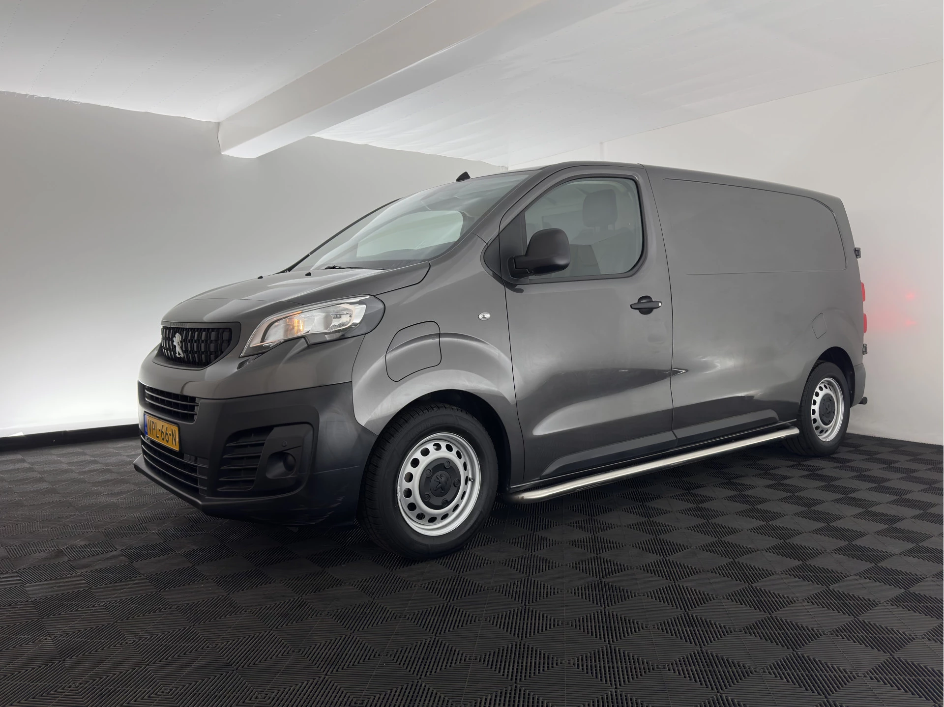 Hoofdafbeelding Peugeot e-Expert