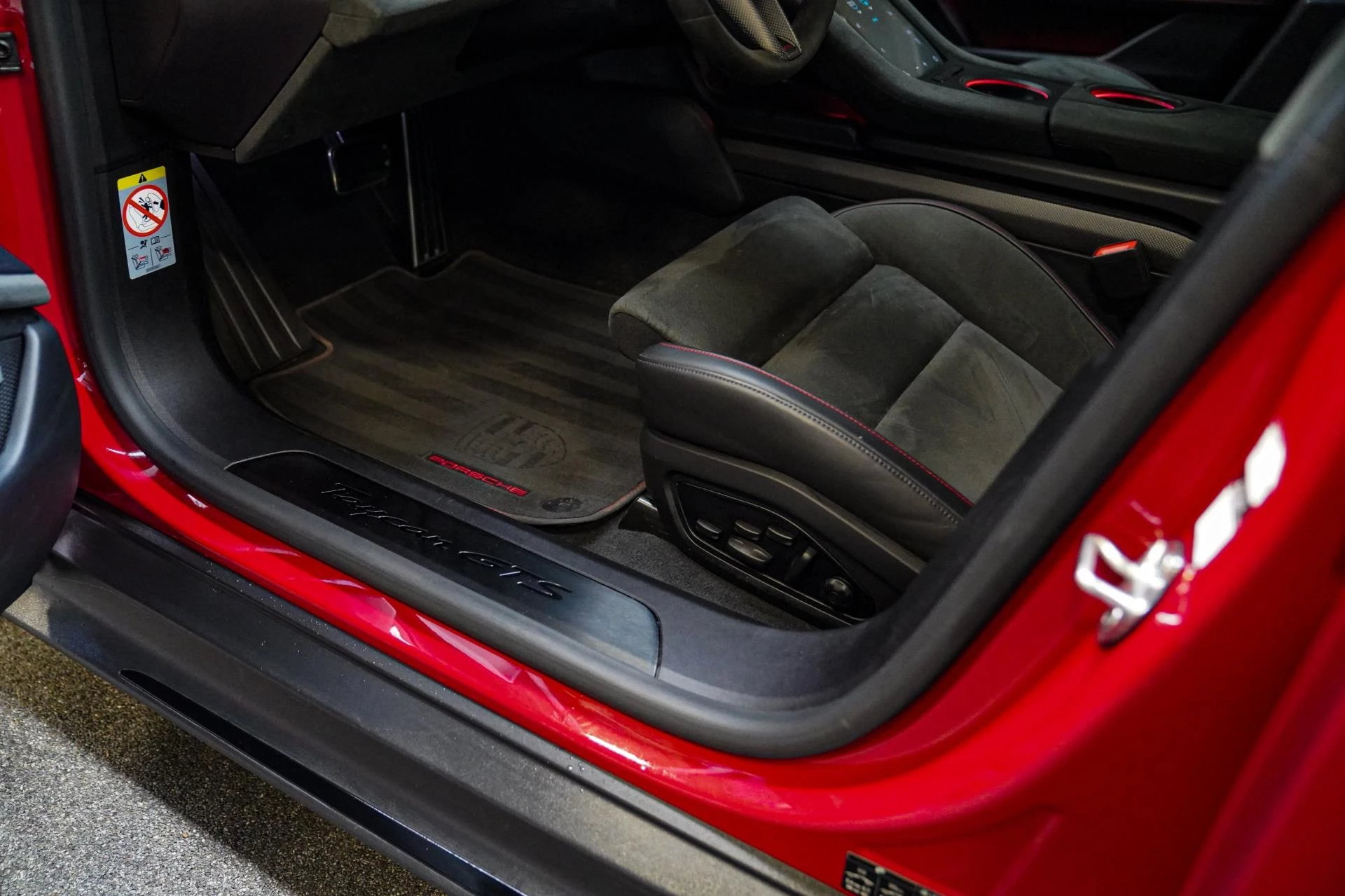 Hoofdafbeelding Porsche Taycan