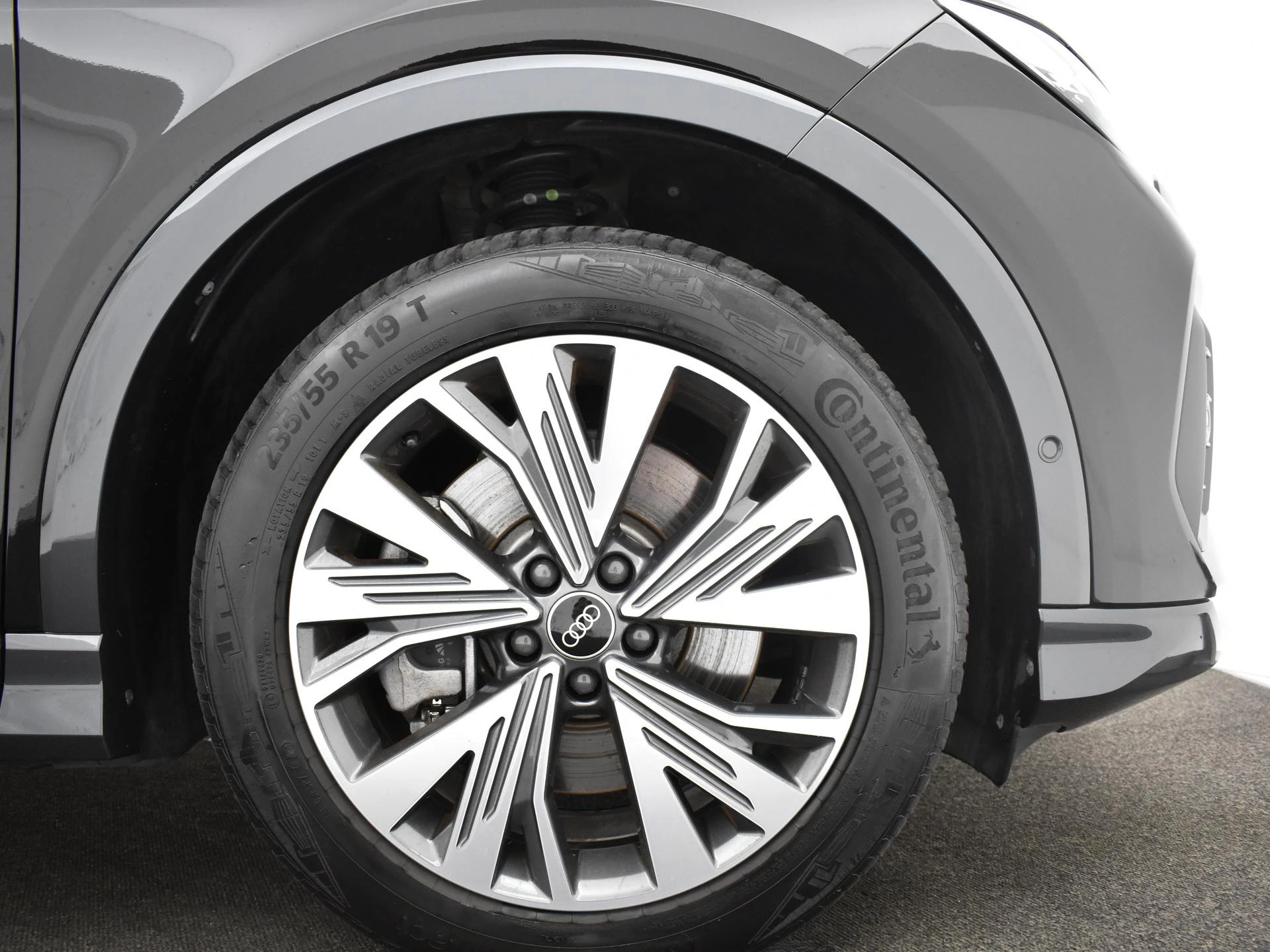 Hoofdafbeelding Audi Q4 e-tron