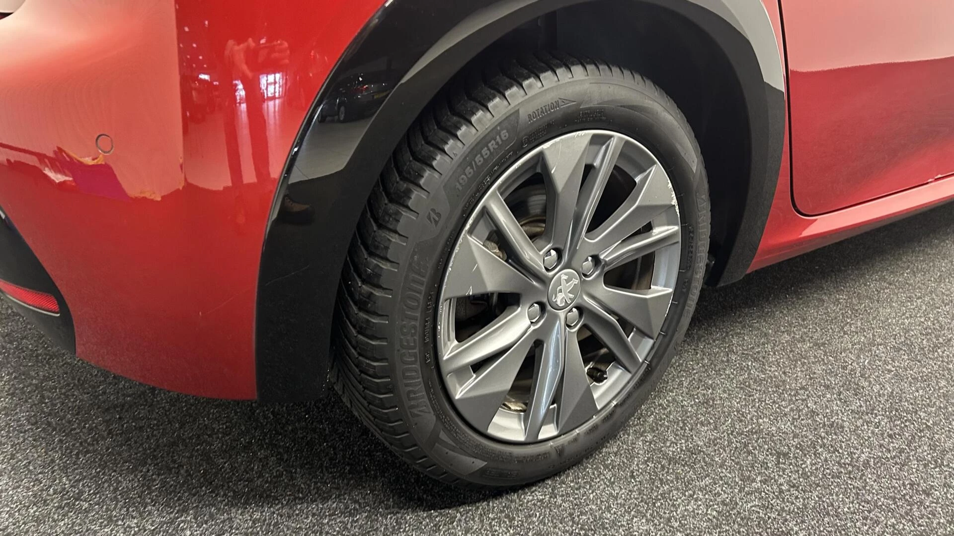 Hoofdafbeelding Peugeot e-208