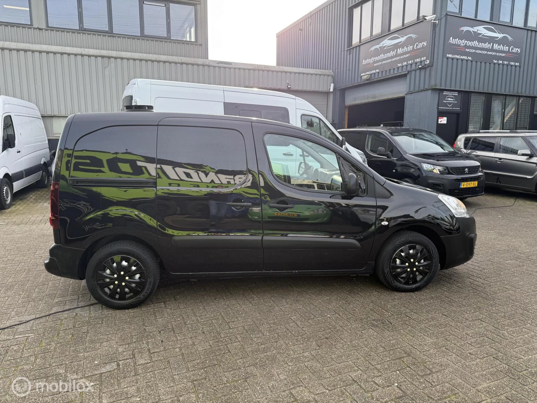 Hoofdafbeelding Peugeot Partner