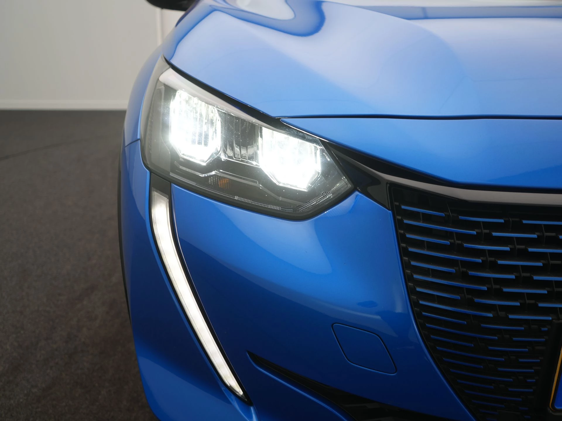 Hoofdafbeelding Peugeot e-208