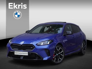 BMW 1 Serie M135 xDrive M Sportpakket Pro | Glazen Panoramadak | BMW Head-Up Display | Harman-Kardon sound system | Comfort Access | M Adaptief onderstel