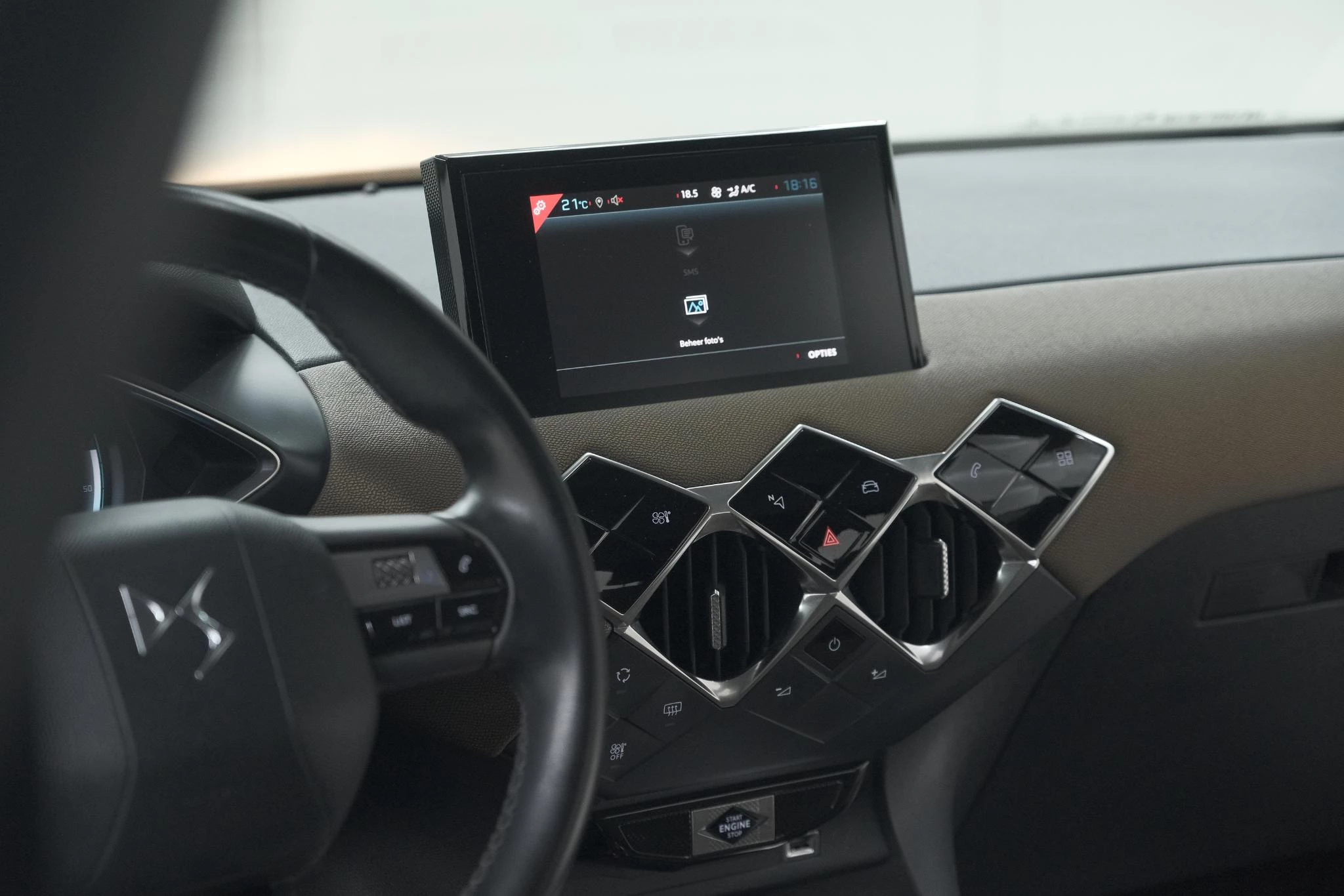 Hoofdafbeelding DS DS 3