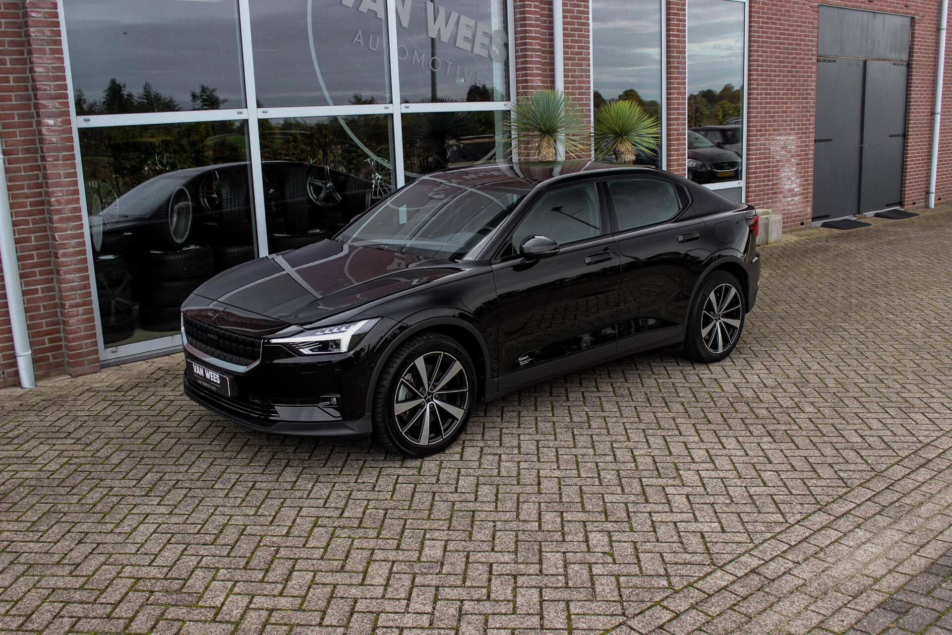 Hoofdafbeelding Polestar 2