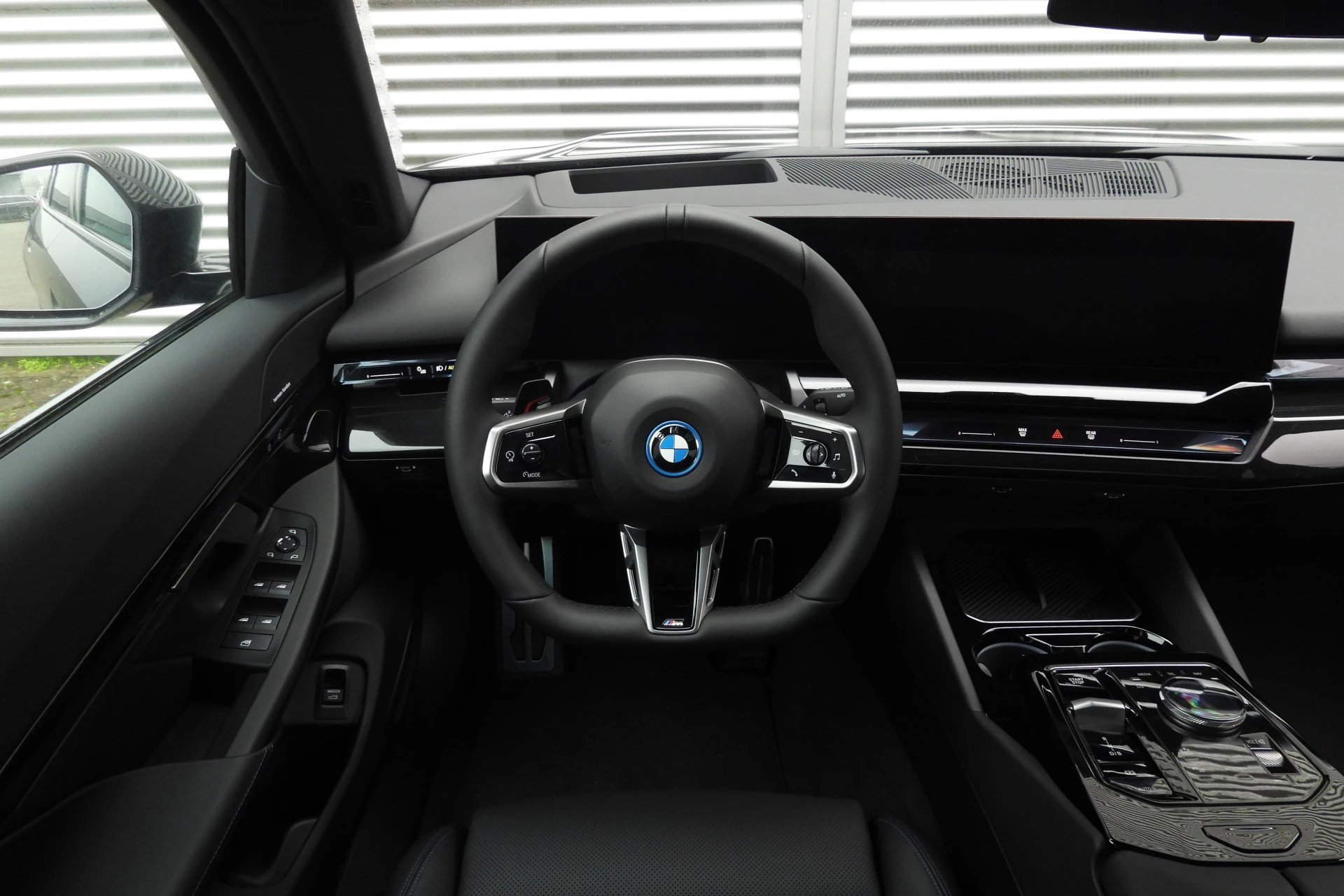 Hoofdafbeelding BMW i5