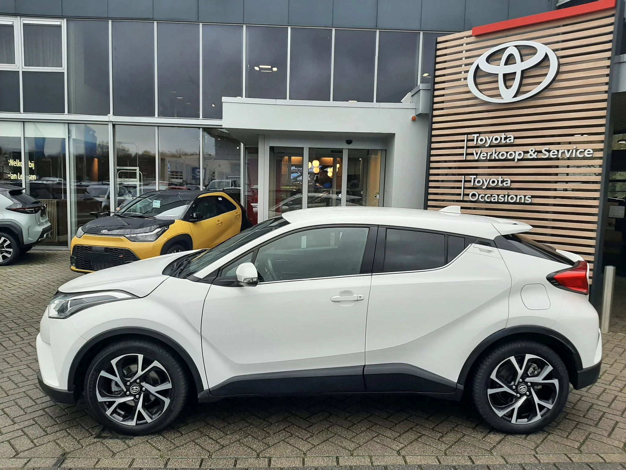 Hoofdafbeelding Toyota C-HR