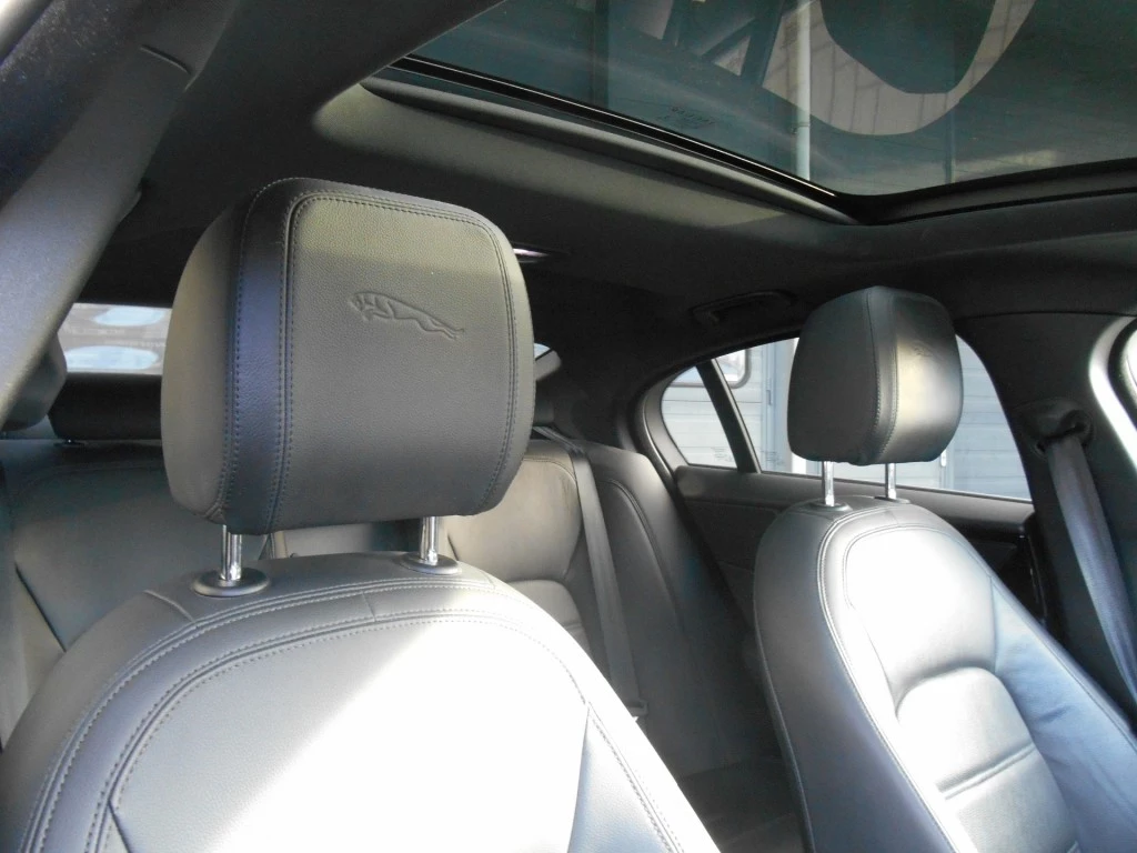 Hoofdafbeelding Jaguar XE