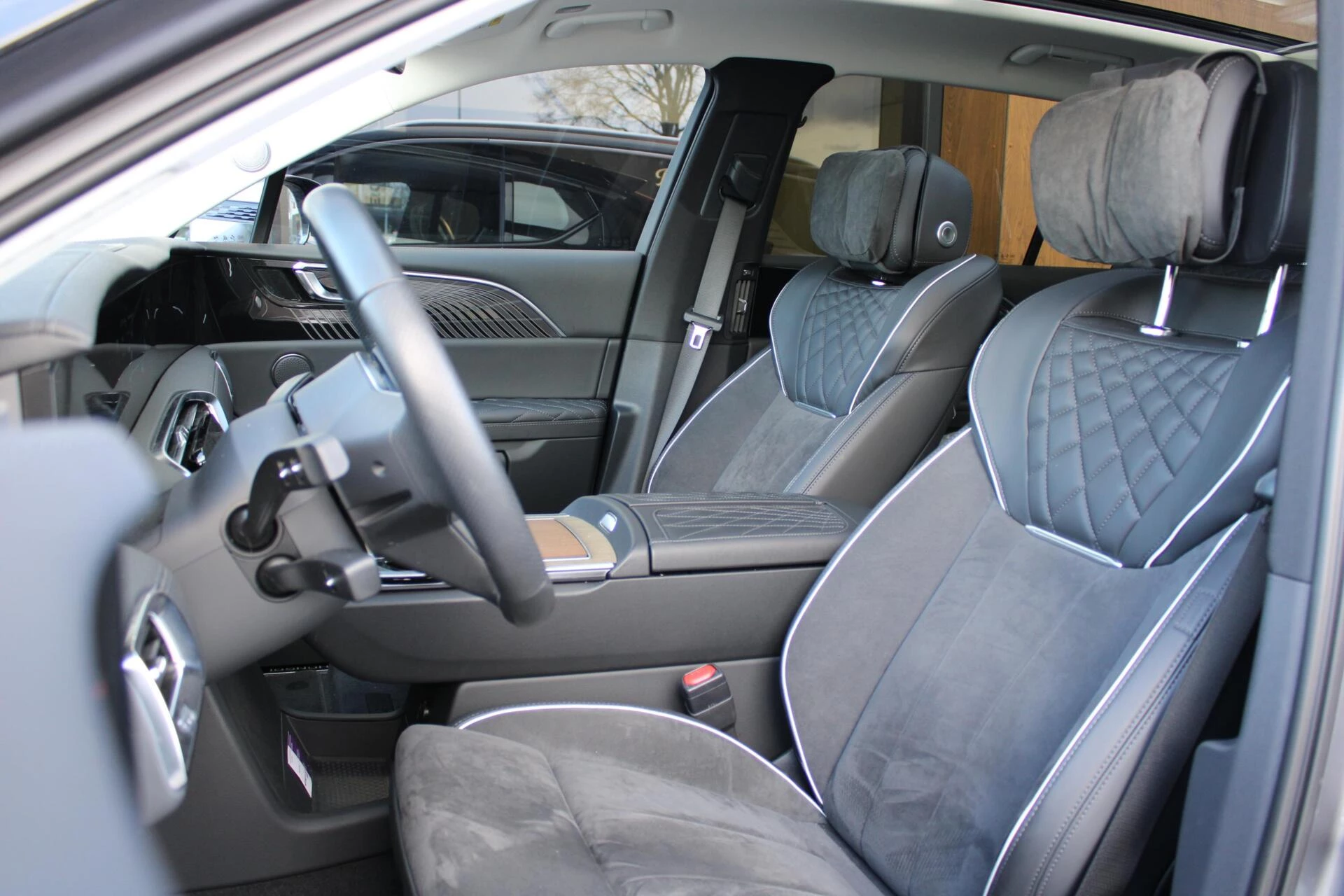 Hoofdafbeelding Hongqi E-HS9