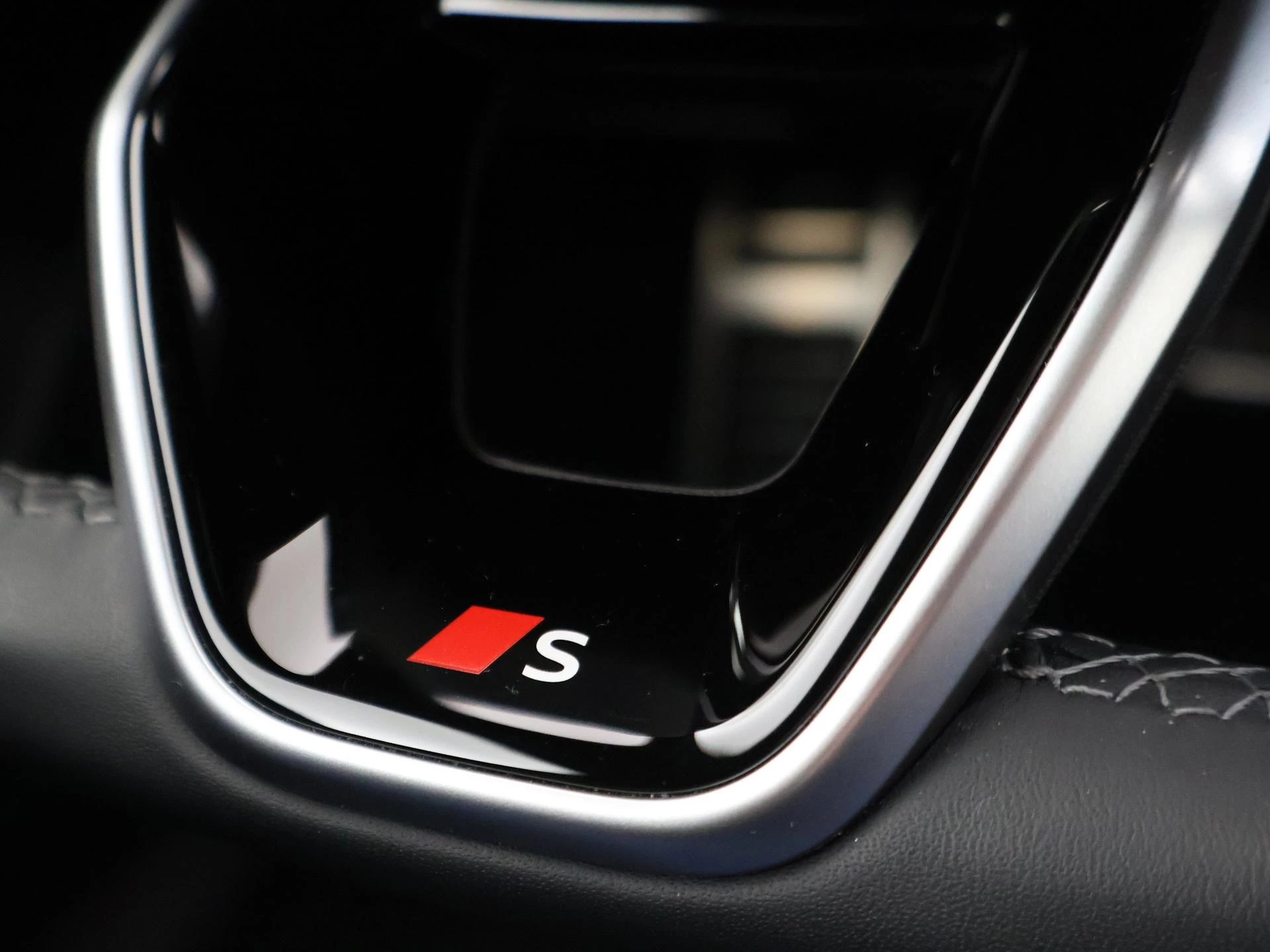 Hoofdafbeelding Audi A6 Avant e-tron