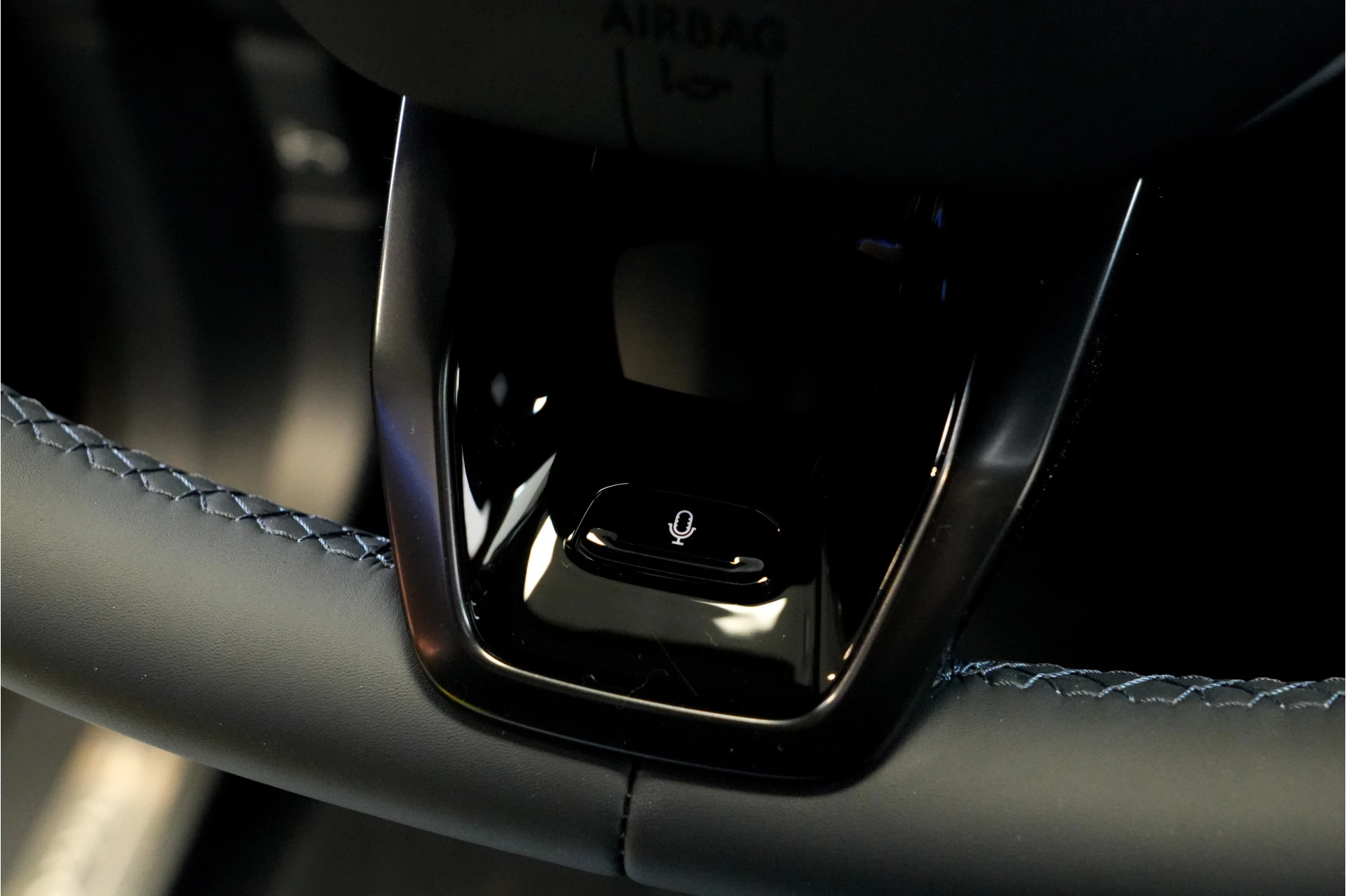 Hoofdafbeelding Lynk & Co 08