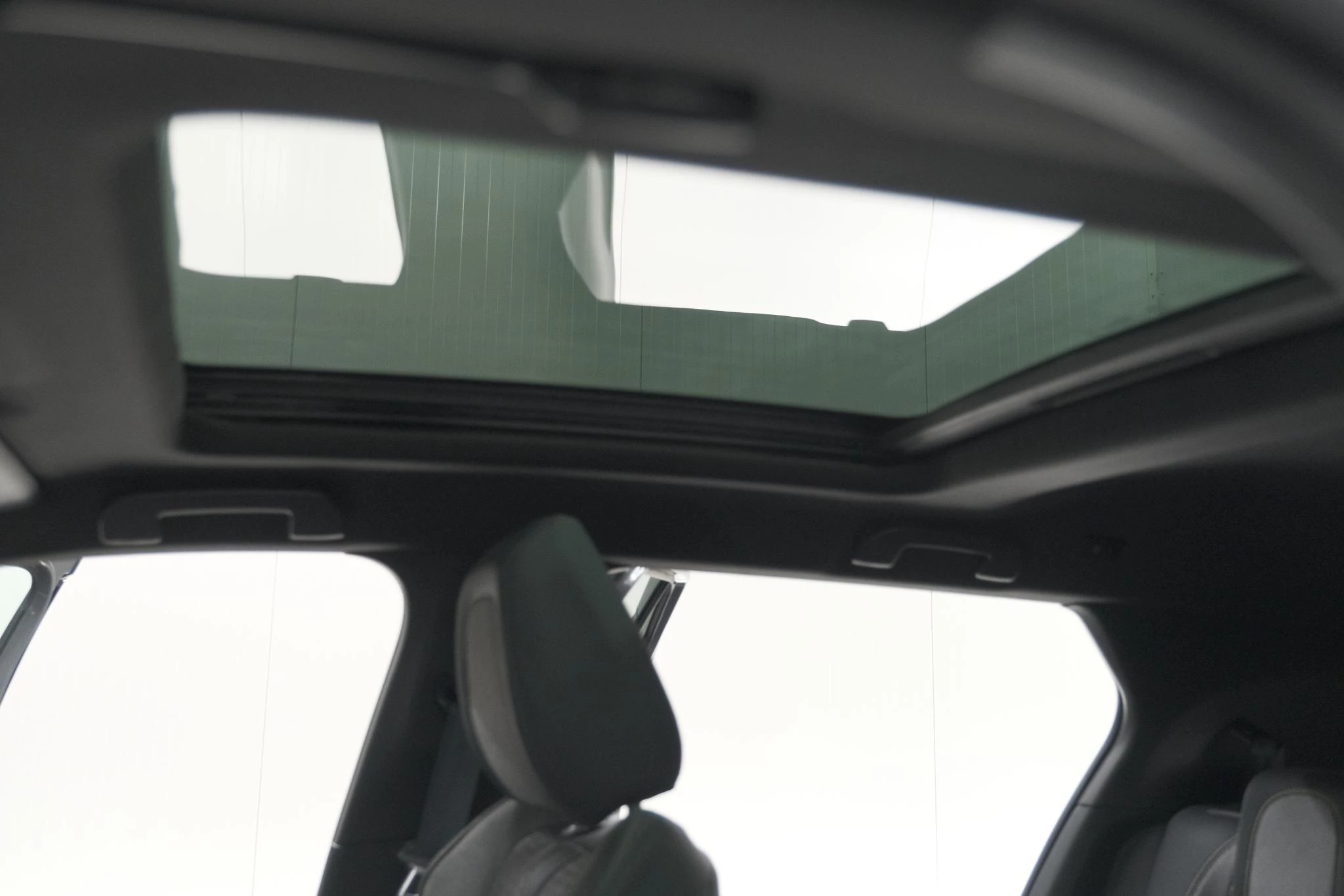 Hoofdafbeelding Peugeot e-2008