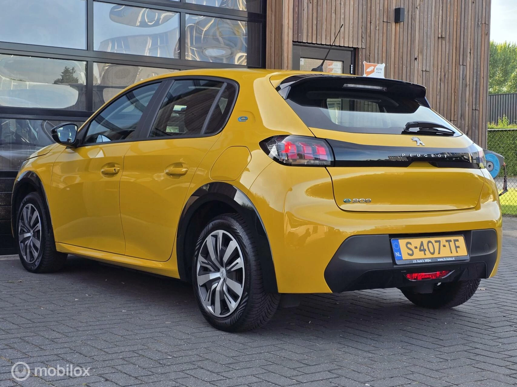 Hoofdafbeelding Peugeot e-208