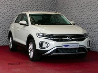 Volkswagen T-Roc 1.5 TSI 150PK STYLE PLUS ALCANTARA IQ. ELEK.KLEP ADAP.CRUISE VIR.COCKPIT CAMERA STOEL/STUUR VERW. 17''LMV 05/2023 70 BIJNA NIEUWE VOLKSWAGEN'S UIT VOORRAAD LEVERBAAR