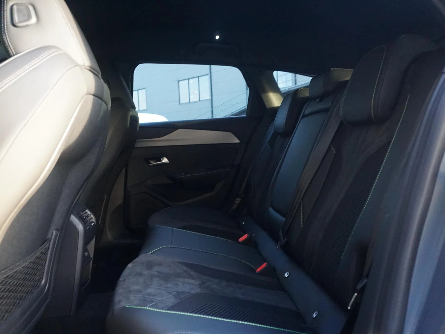 Hoofdafbeelding Peugeot e-308