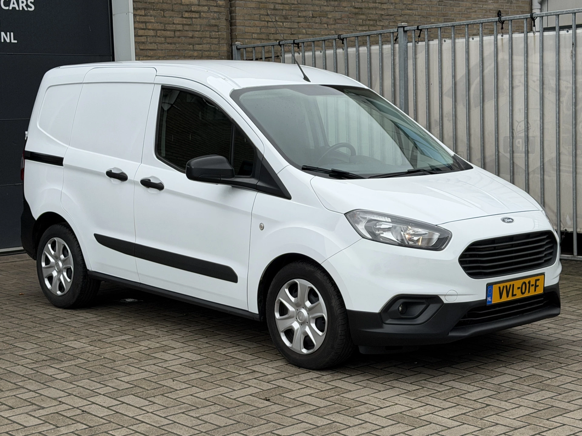 Hoofdafbeelding Ford Transit Courier