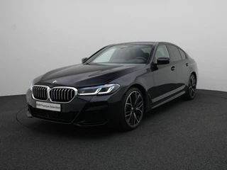 Hoofdafbeelding BMW 5 Serie BMW 5 Serie Sedan 540i M Sportpakket | Laserlicht | Head-Up Display | Harman Kardon | Elek. Stoelen met Geheugen | 20"