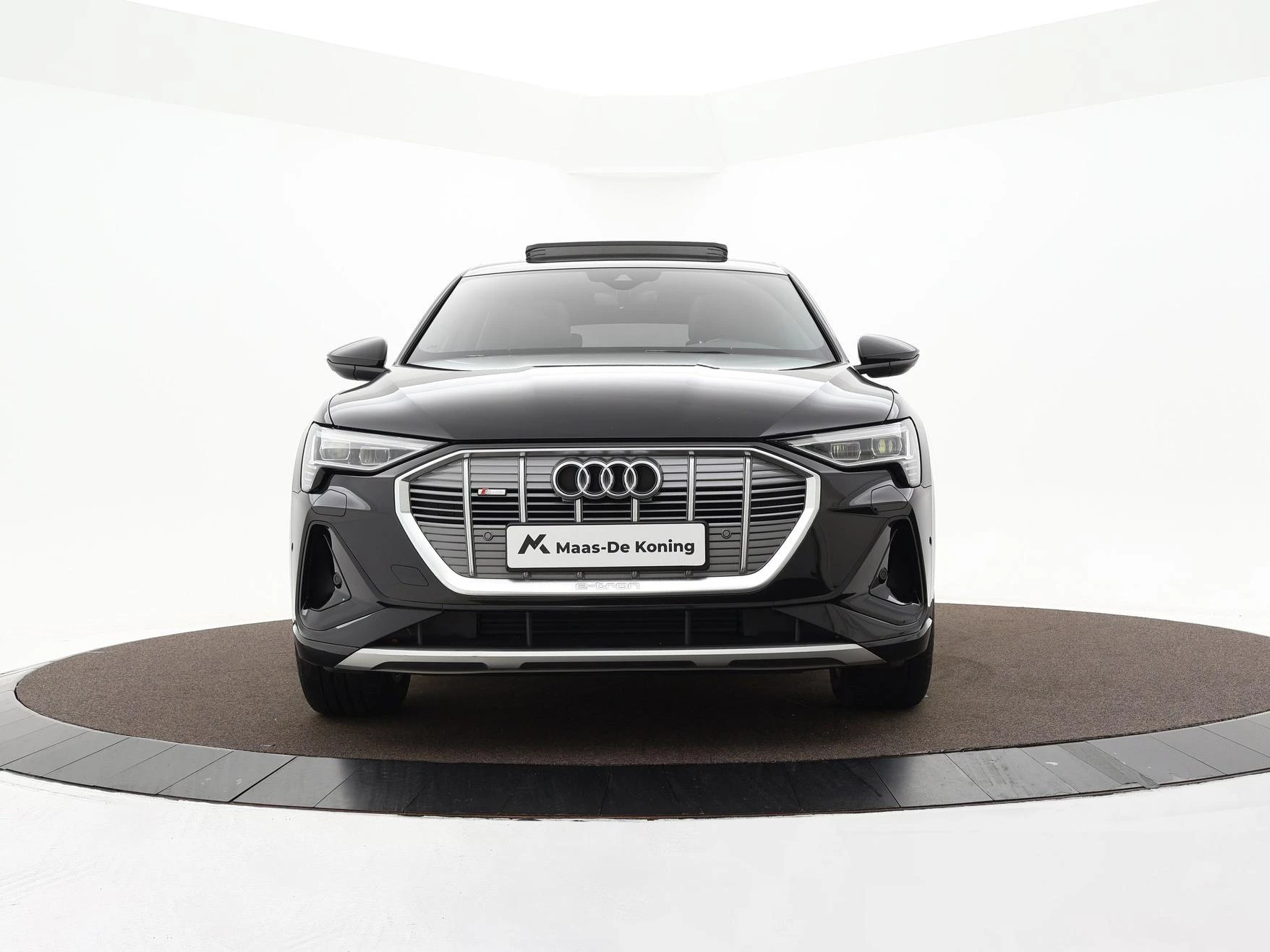 Hoofdafbeelding Audi e-tron