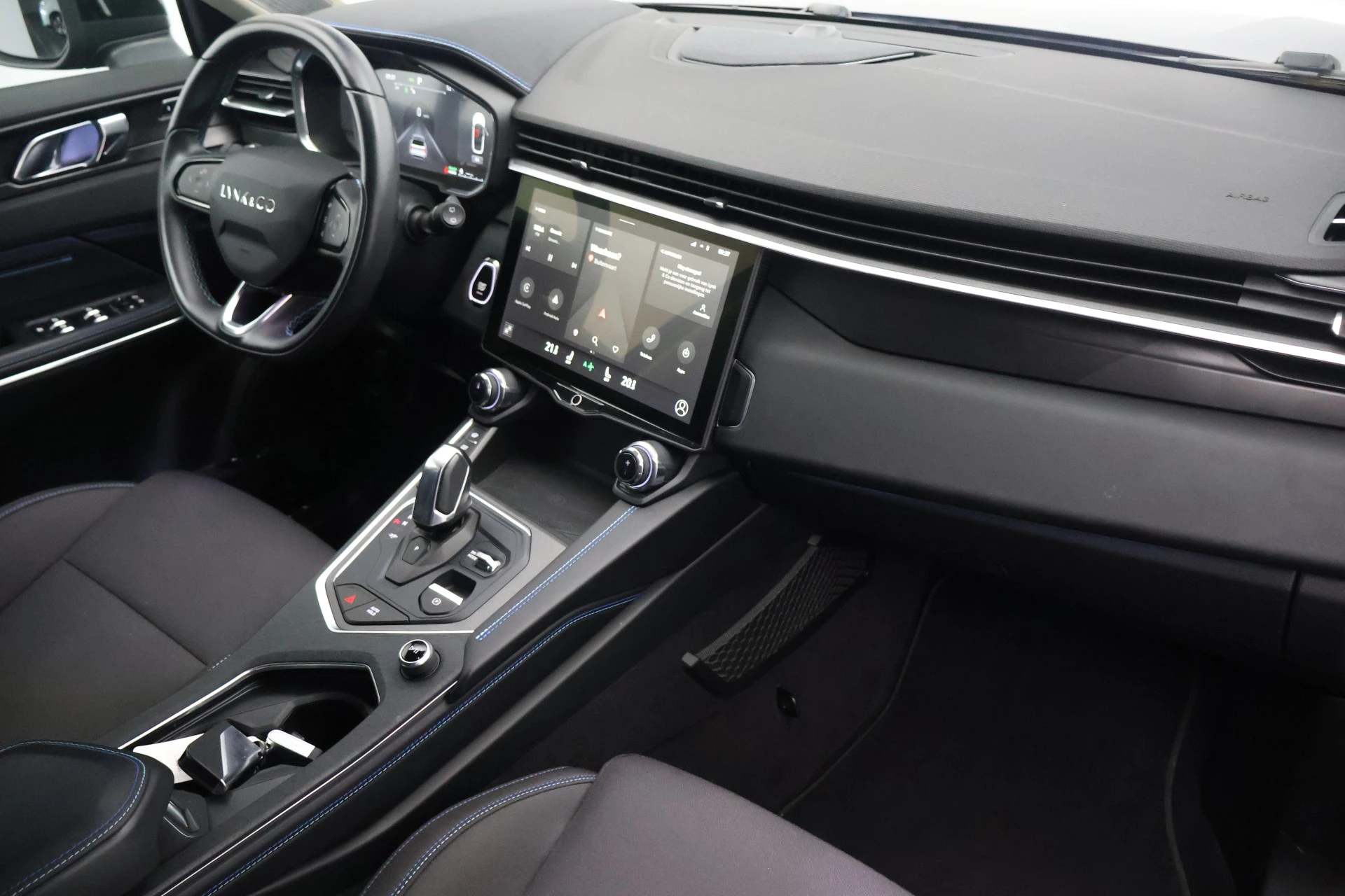 Hoofdafbeelding Lynk & Co 01