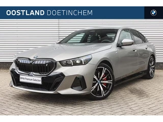 BMW i5 xDrive40 M Sport / Adaptief onderstel professional / Adaptieve LED / Stoelventilatie / Parking Assistant Plus / Comfort Access / Stuurverwarming