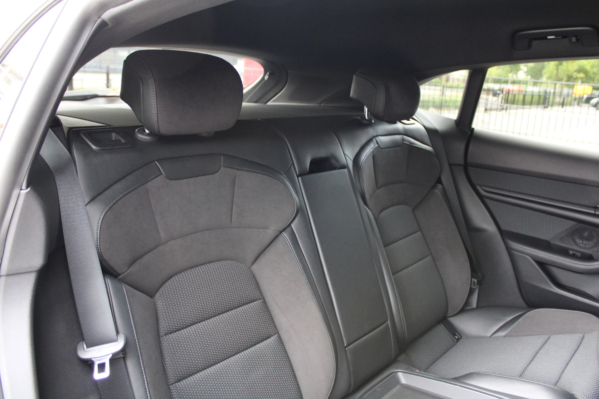 Hoofdafbeelding Porsche Taycan