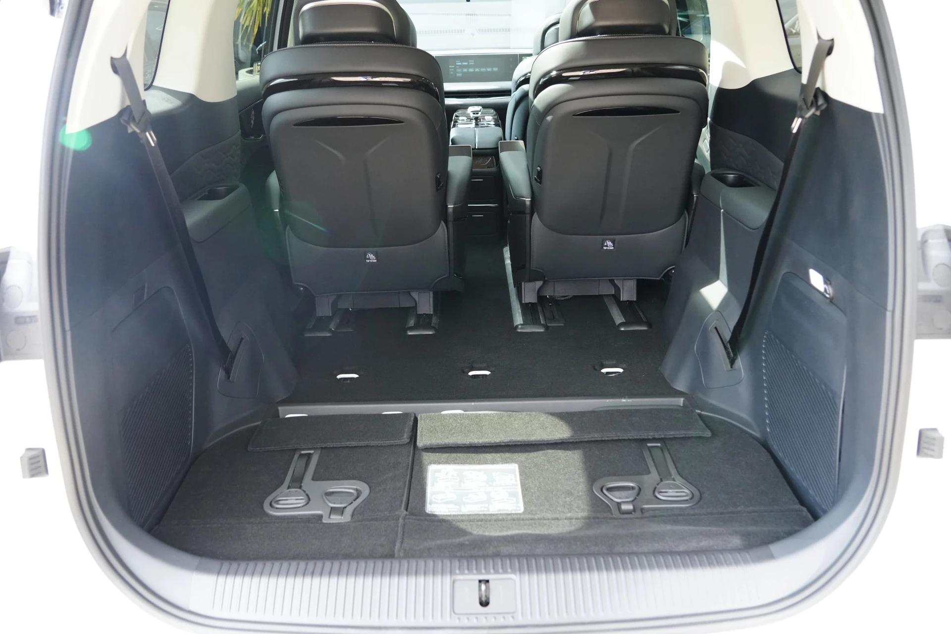 Hoofdafbeelding DFSK Forthing 9