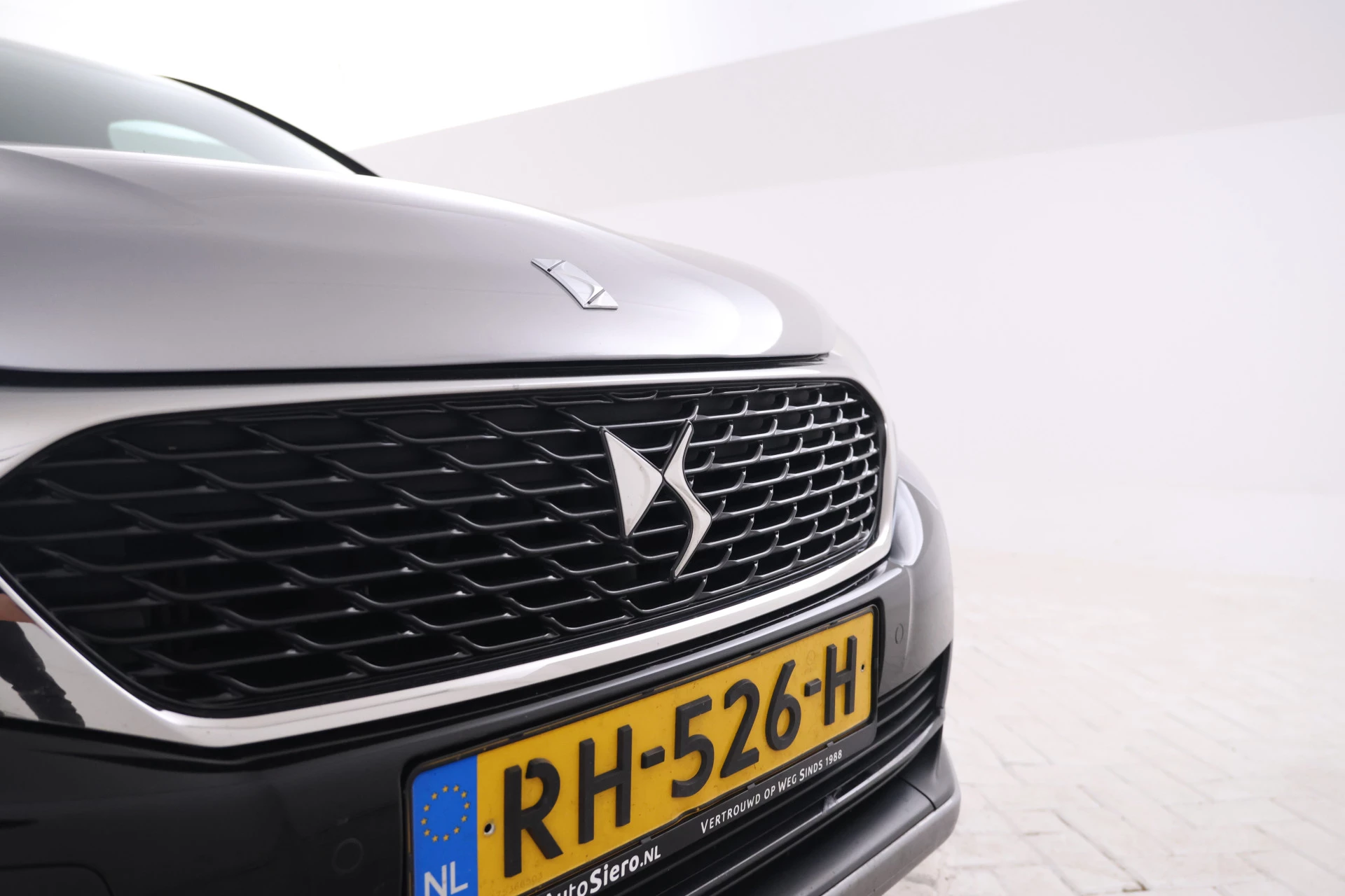 Hoofdafbeelding DS DS 4