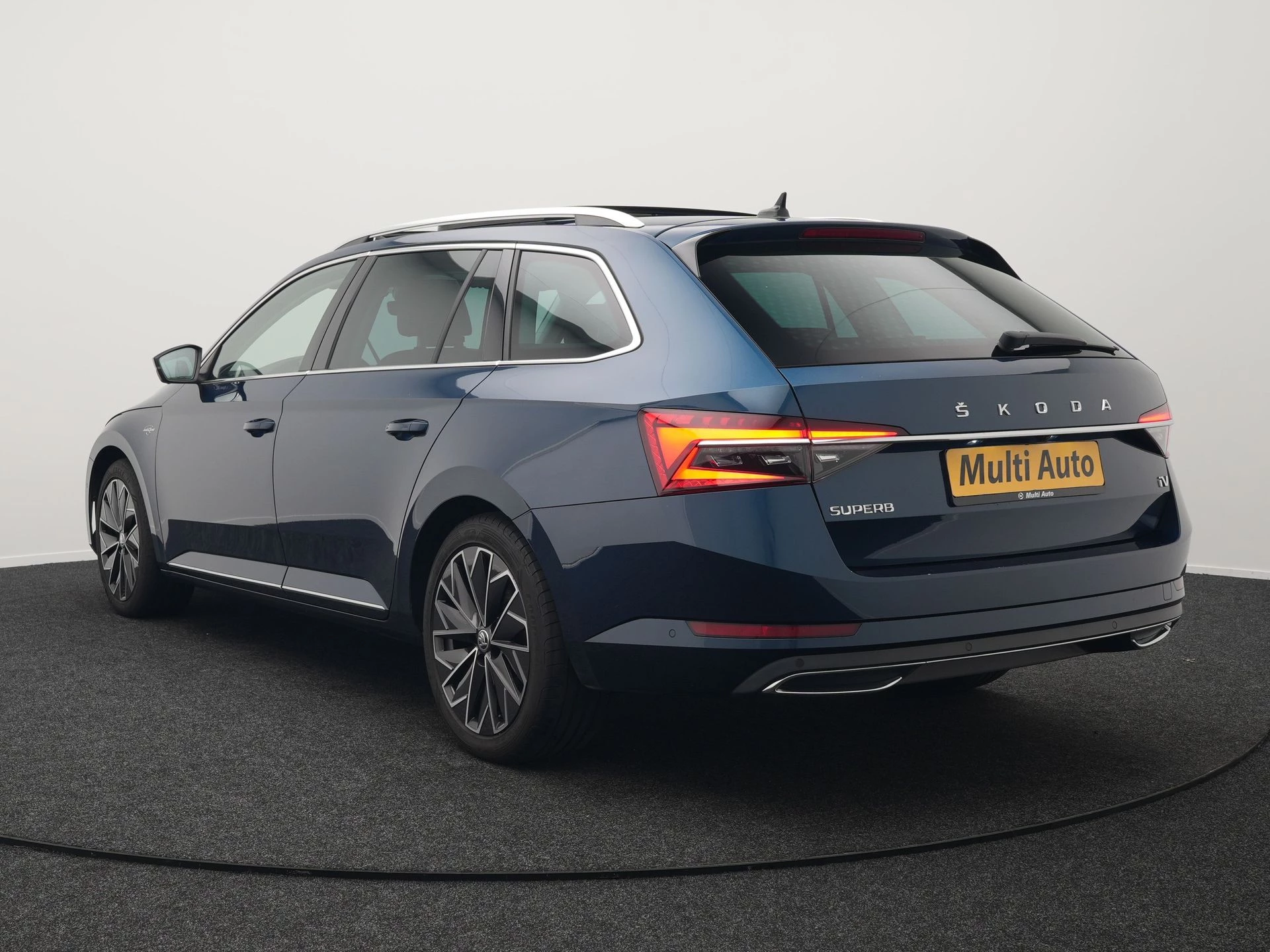 Hoofdafbeelding Škoda Superb