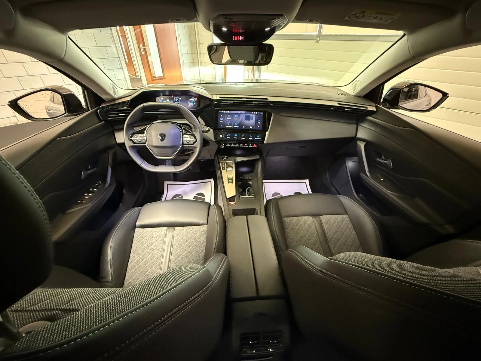 Hoofdafbeelding Peugeot 408