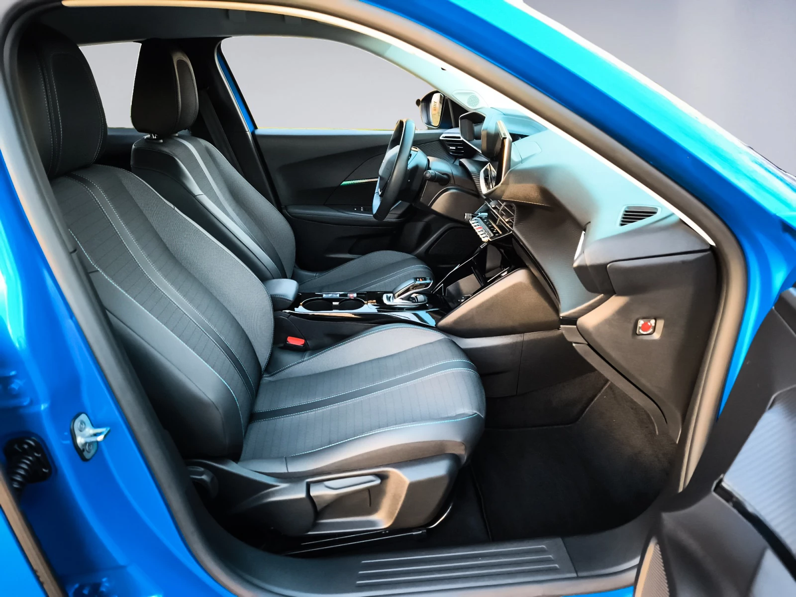 Hoofdafbeelding Peugeot e-2008