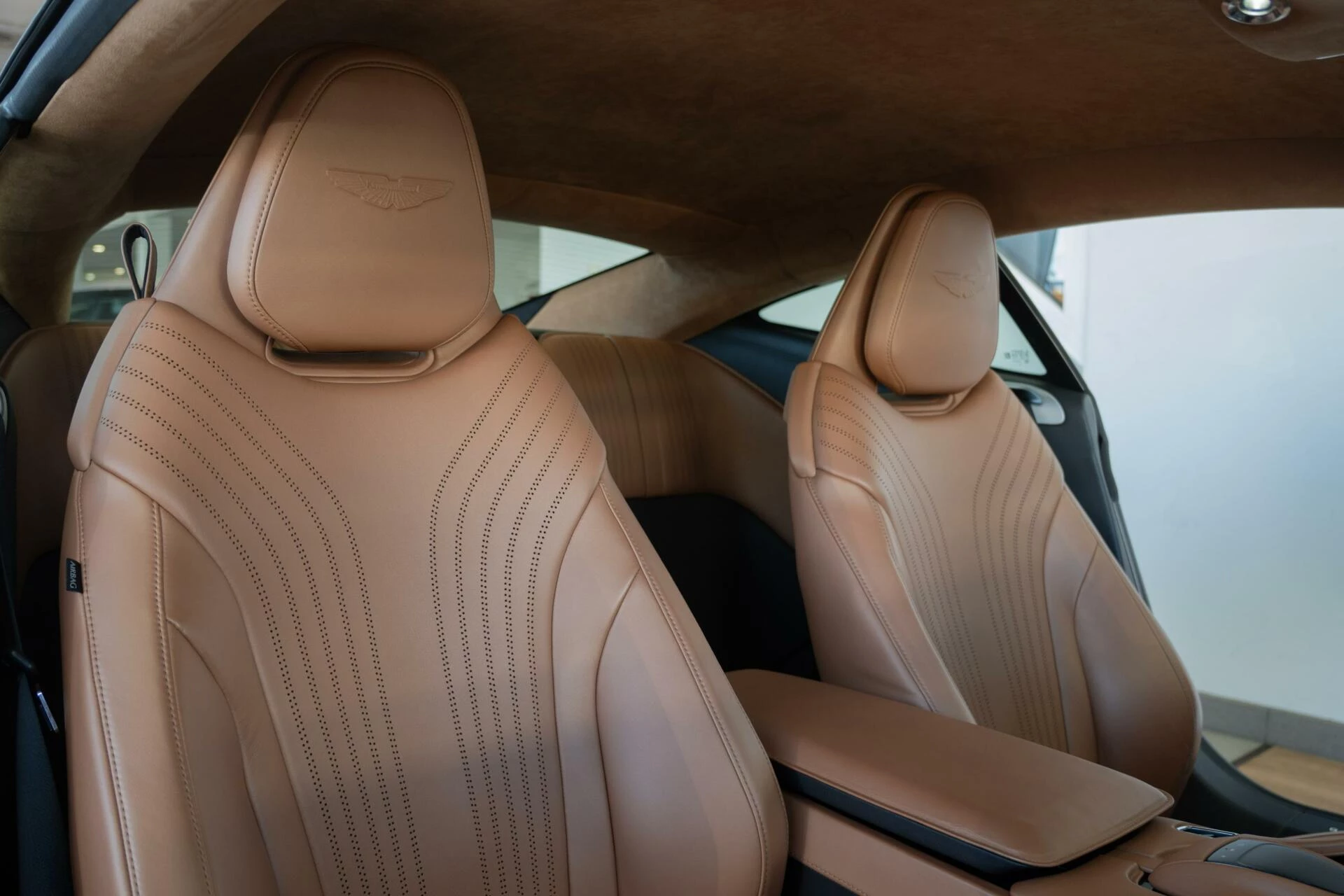 Hoofdafbeelding Aston Martin DB11