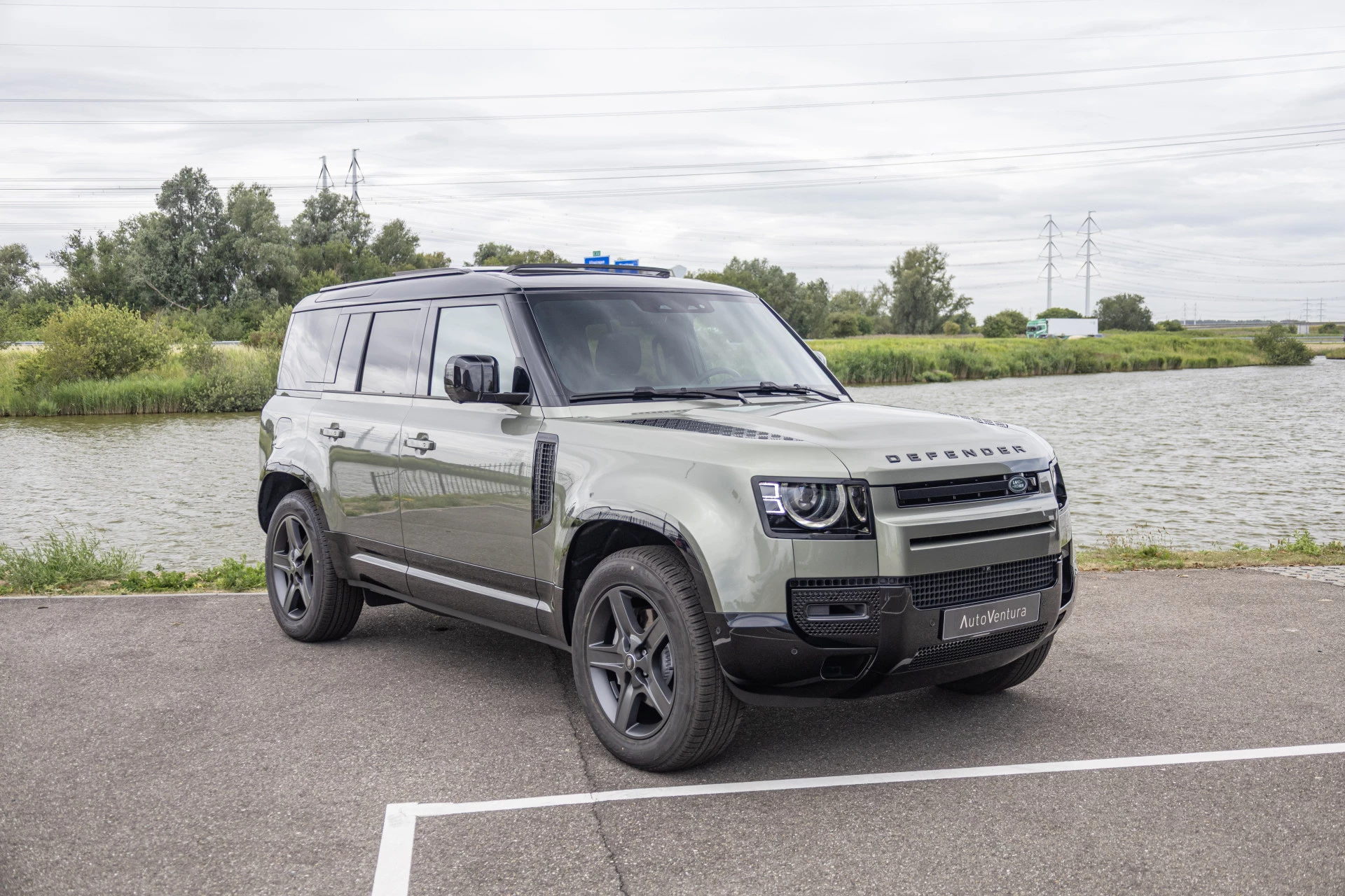 Hoofdafbeelding Land Rover Defender