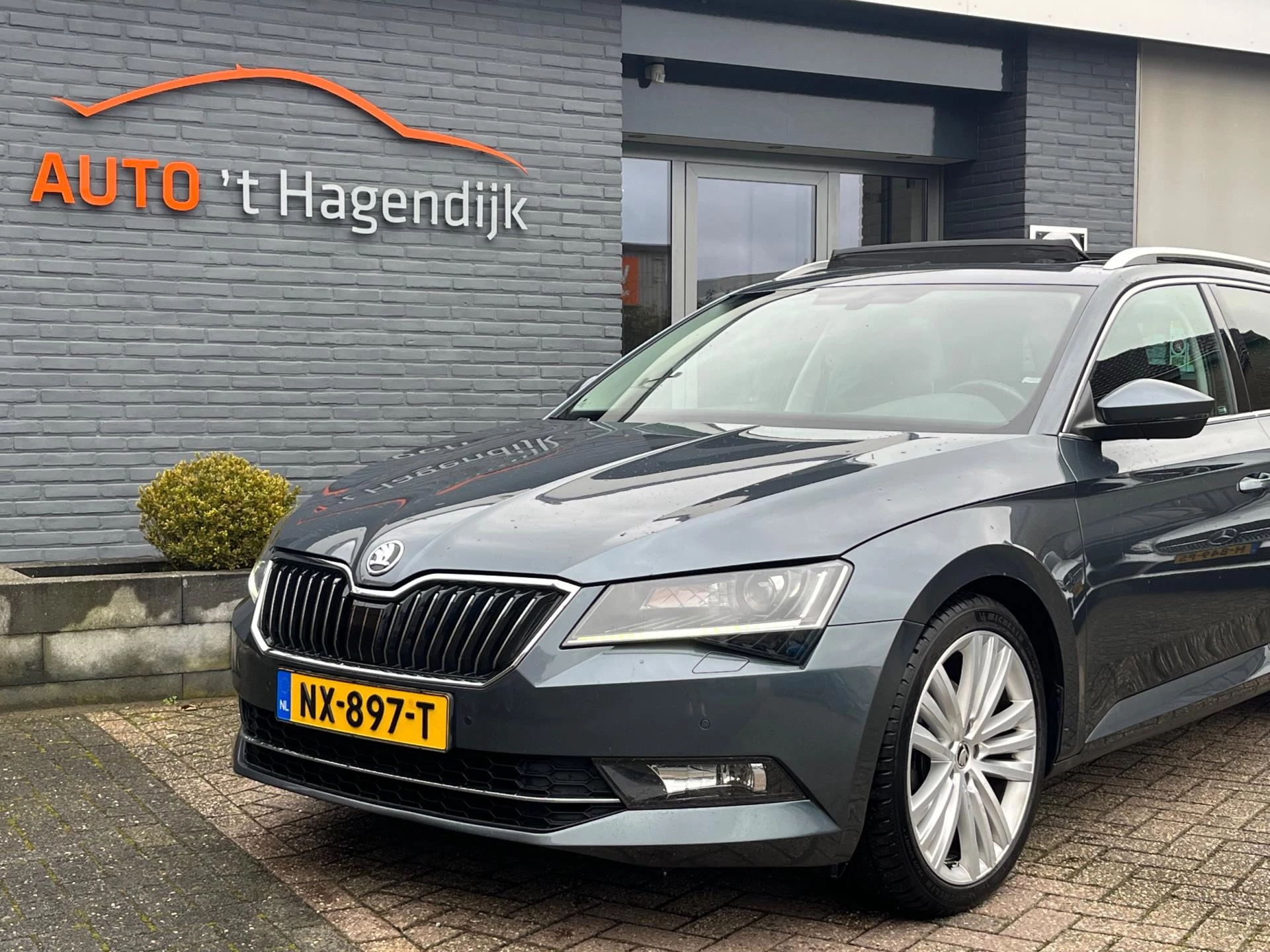 Hoofdafbeelding Škoda Superb