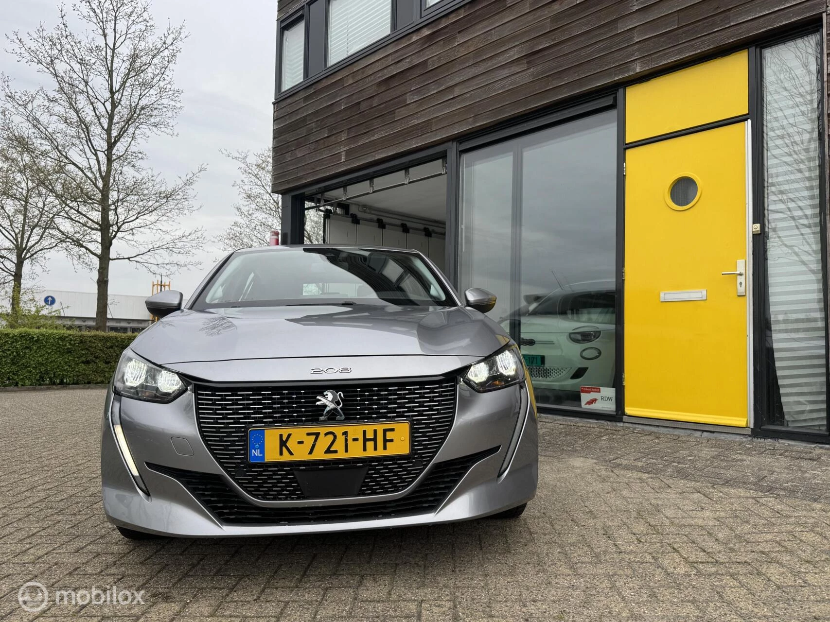 Hoofdafbeelding Peugeot e-208