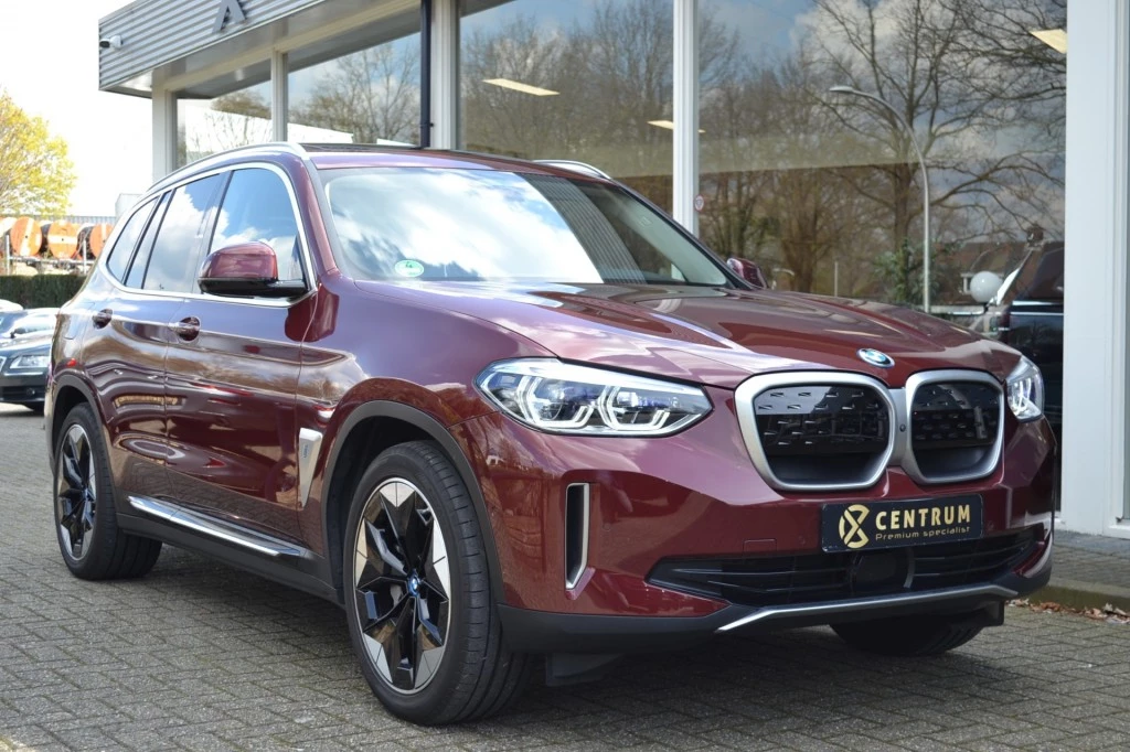 Hoofdafbeelding BMW iX3