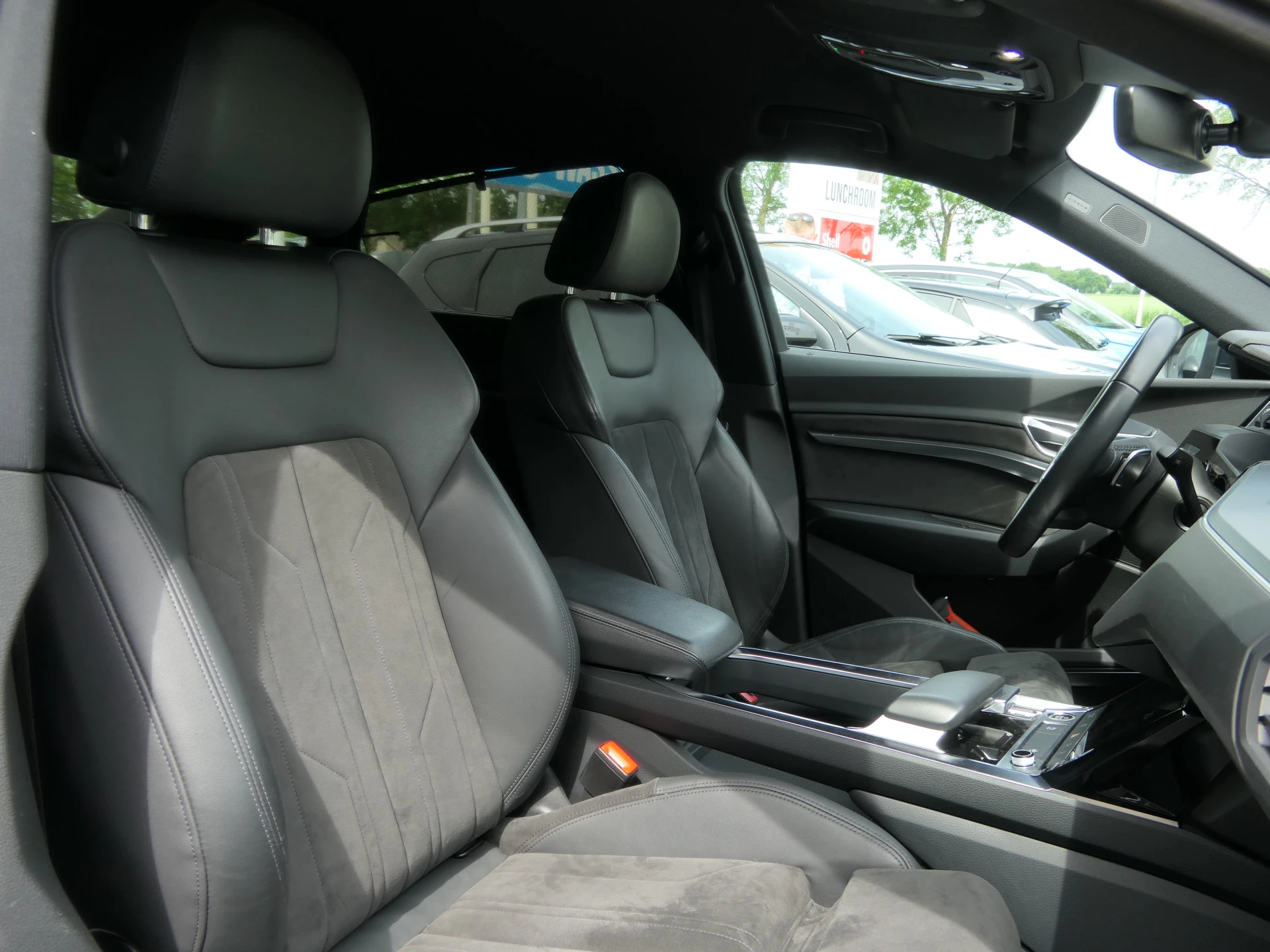 Hoofdafbeelding Audi e-tron